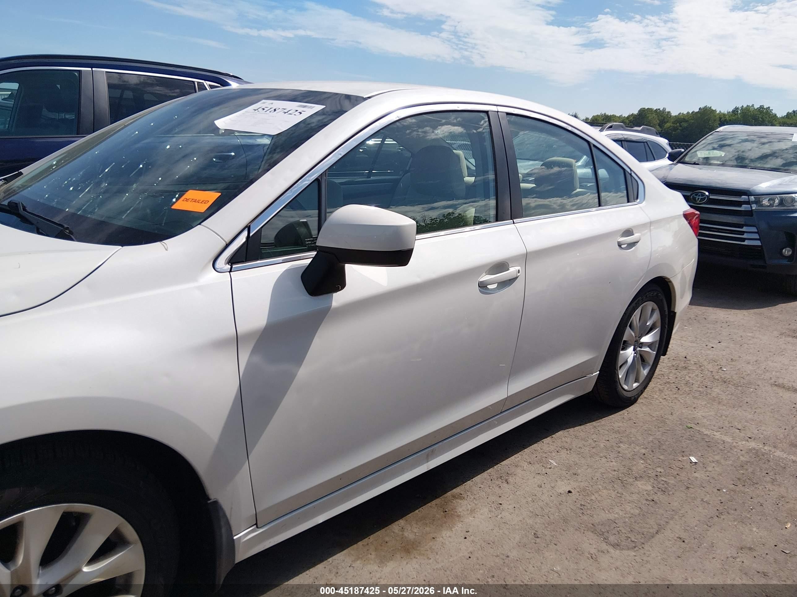 2015 Subaru Legacy 2.5i Premium White vin: 4S3BNBC67F3012840
