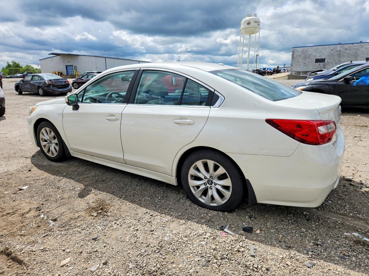2015 Subaru Legacy 2.5i Premium White vin: 4S3BNBC67F3040752