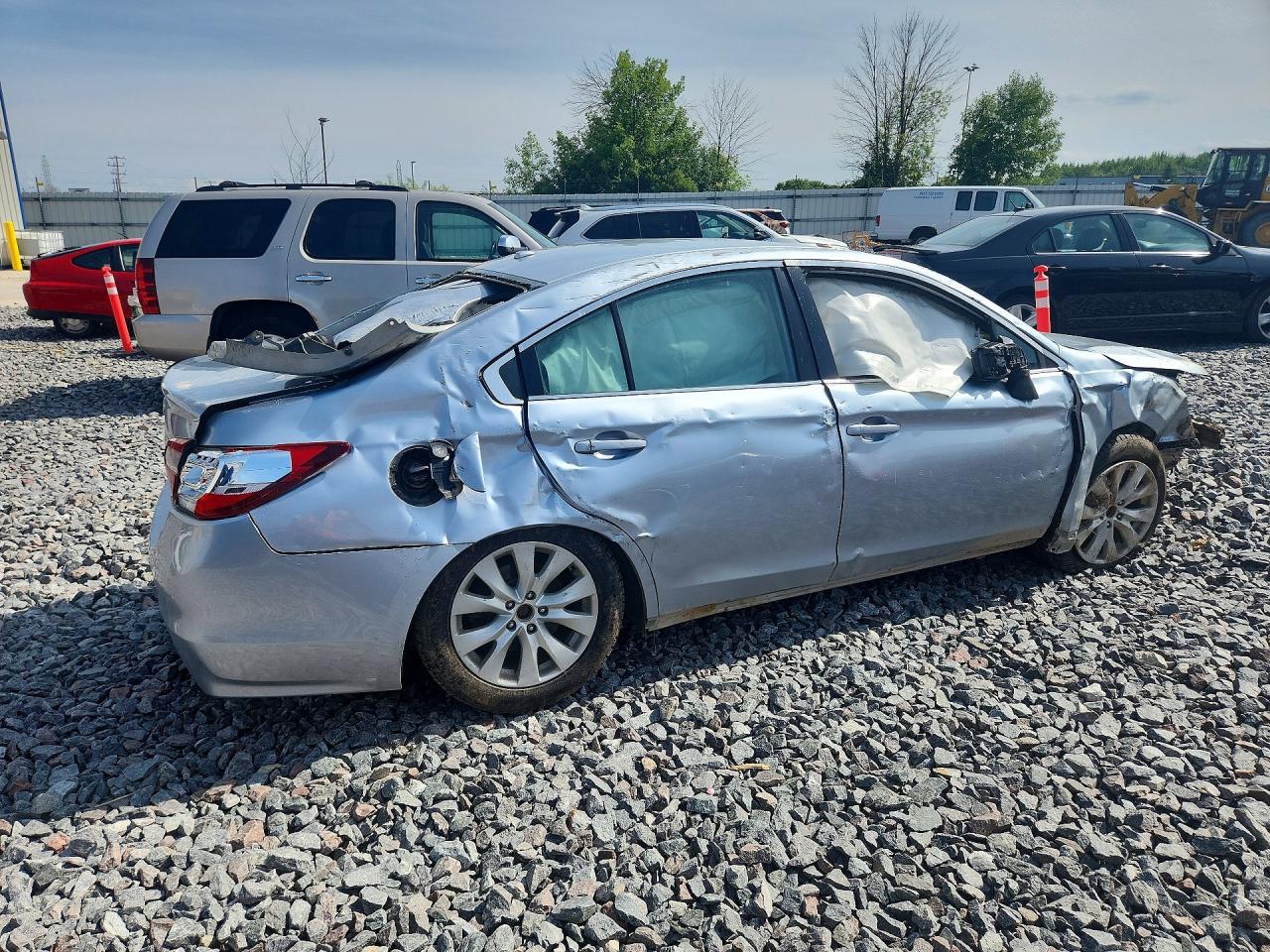 2015 Subaru Legacy 2.5i Premium Silver vin: 4S3BNBC69F3030451