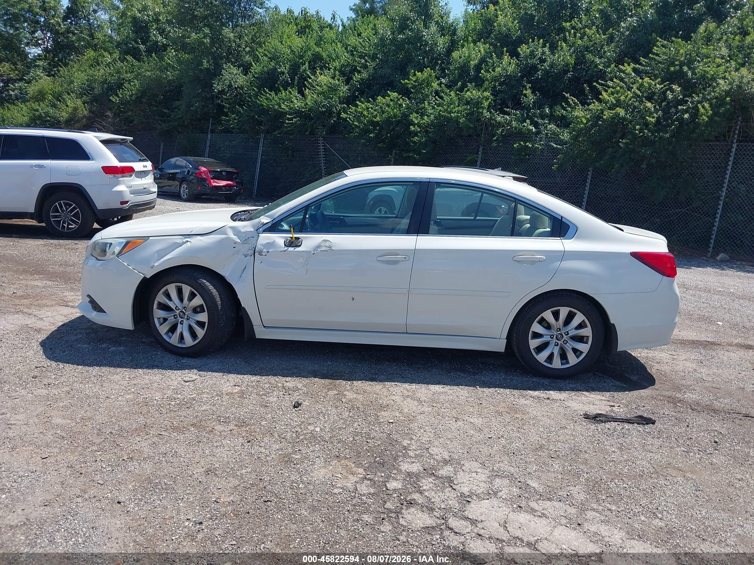 2015 Subaru Legacy 2.5i Premium White vin: 4S3BNBC6XF3012668