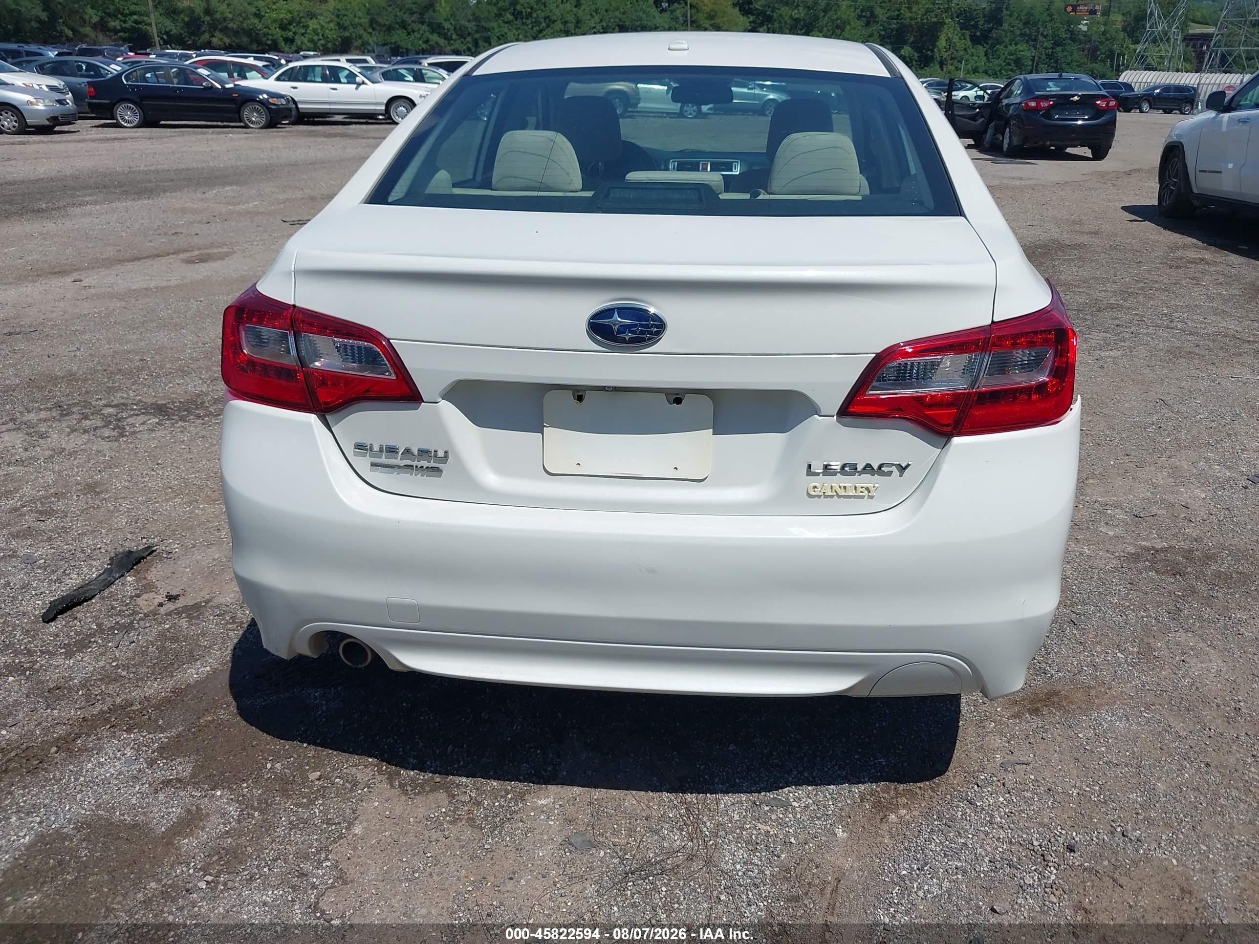 2015 Subaru Legacy 2.5i Premium White vin: 4S3BNBC6XF3012668