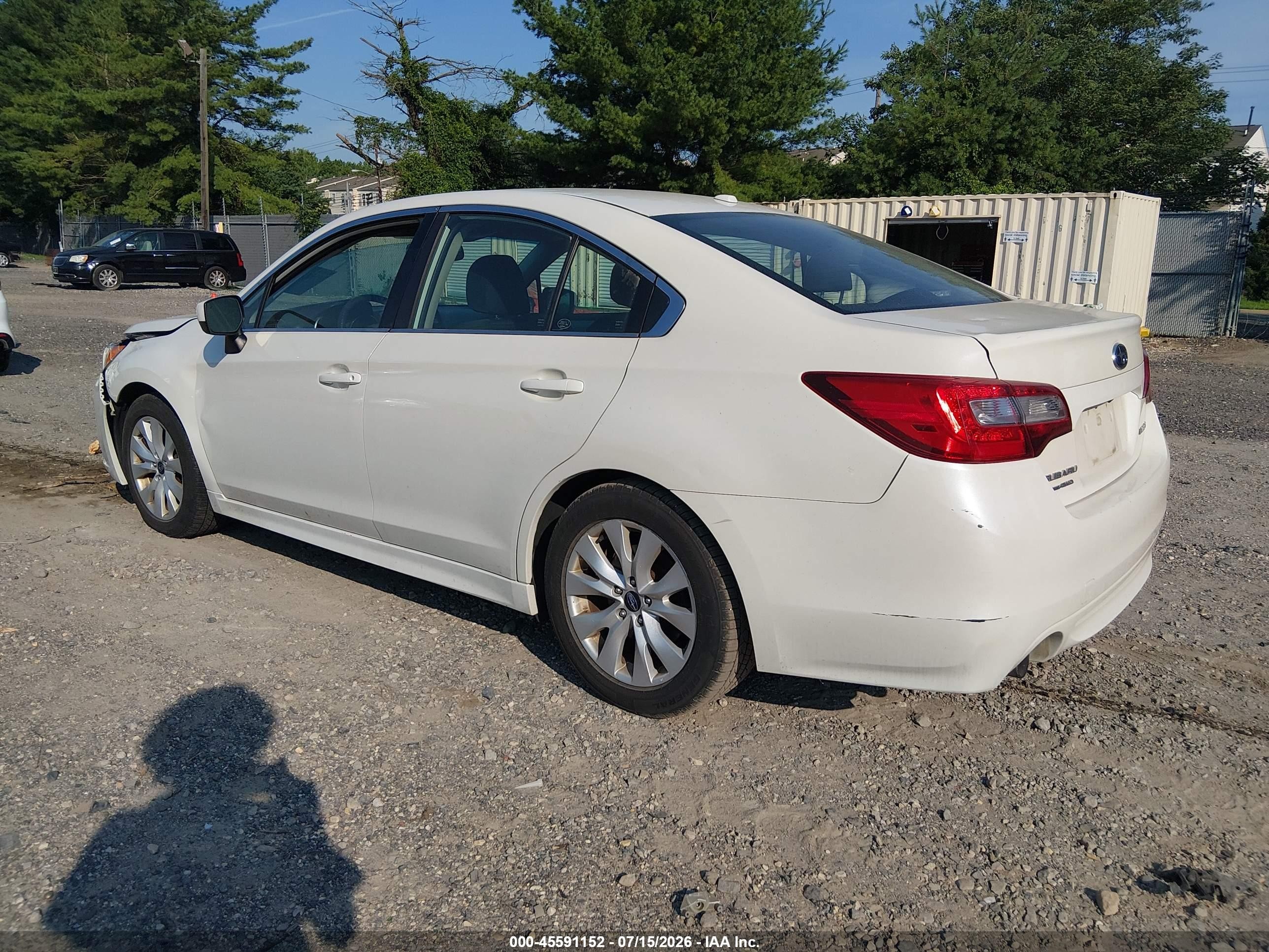 2015 Subaru Legacy 2.5i Premium White vin: 4S3BNBD64F3005200