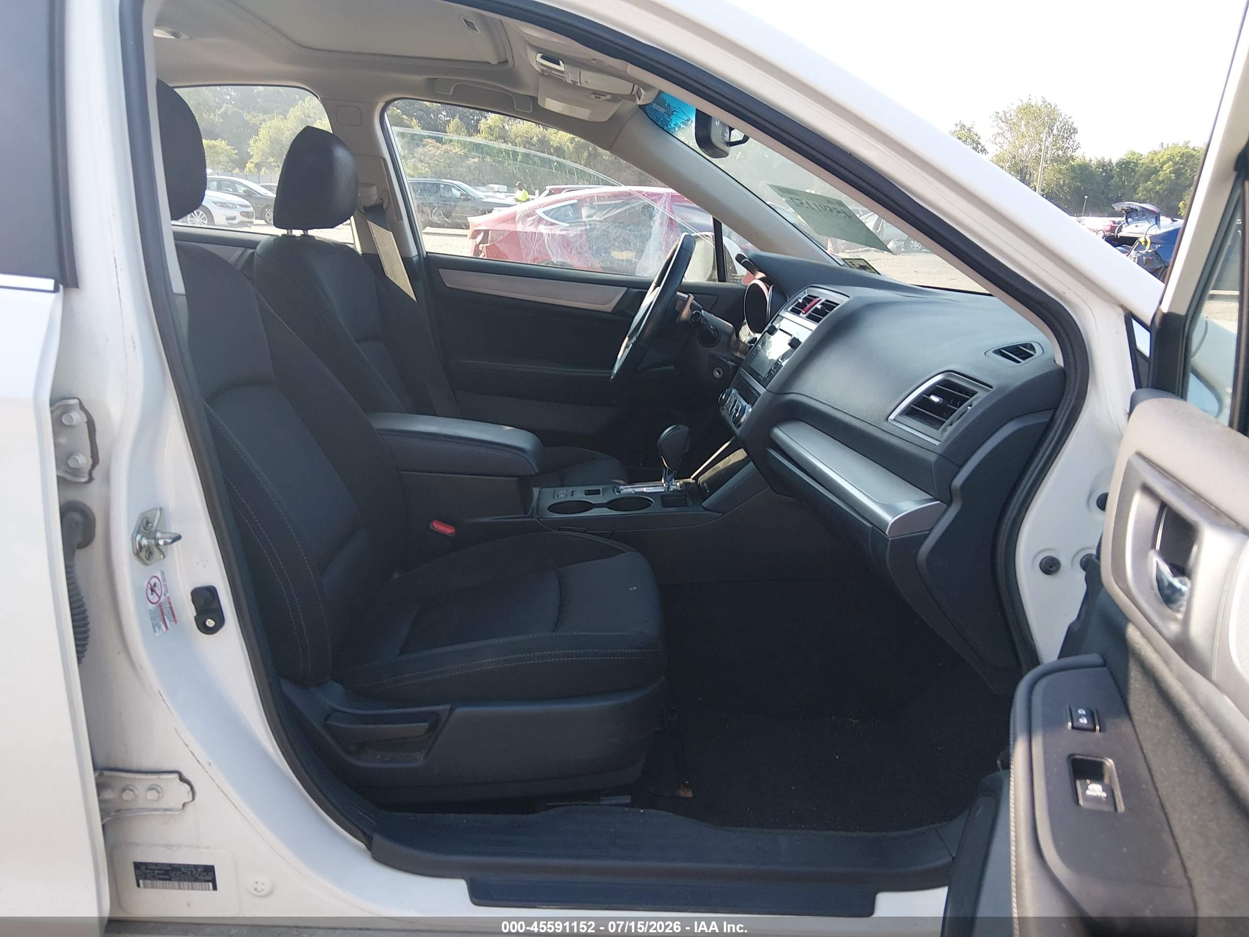 2015 Subaru Legacy 2.5i Premium White vin: 4S3BNBD64F3005200