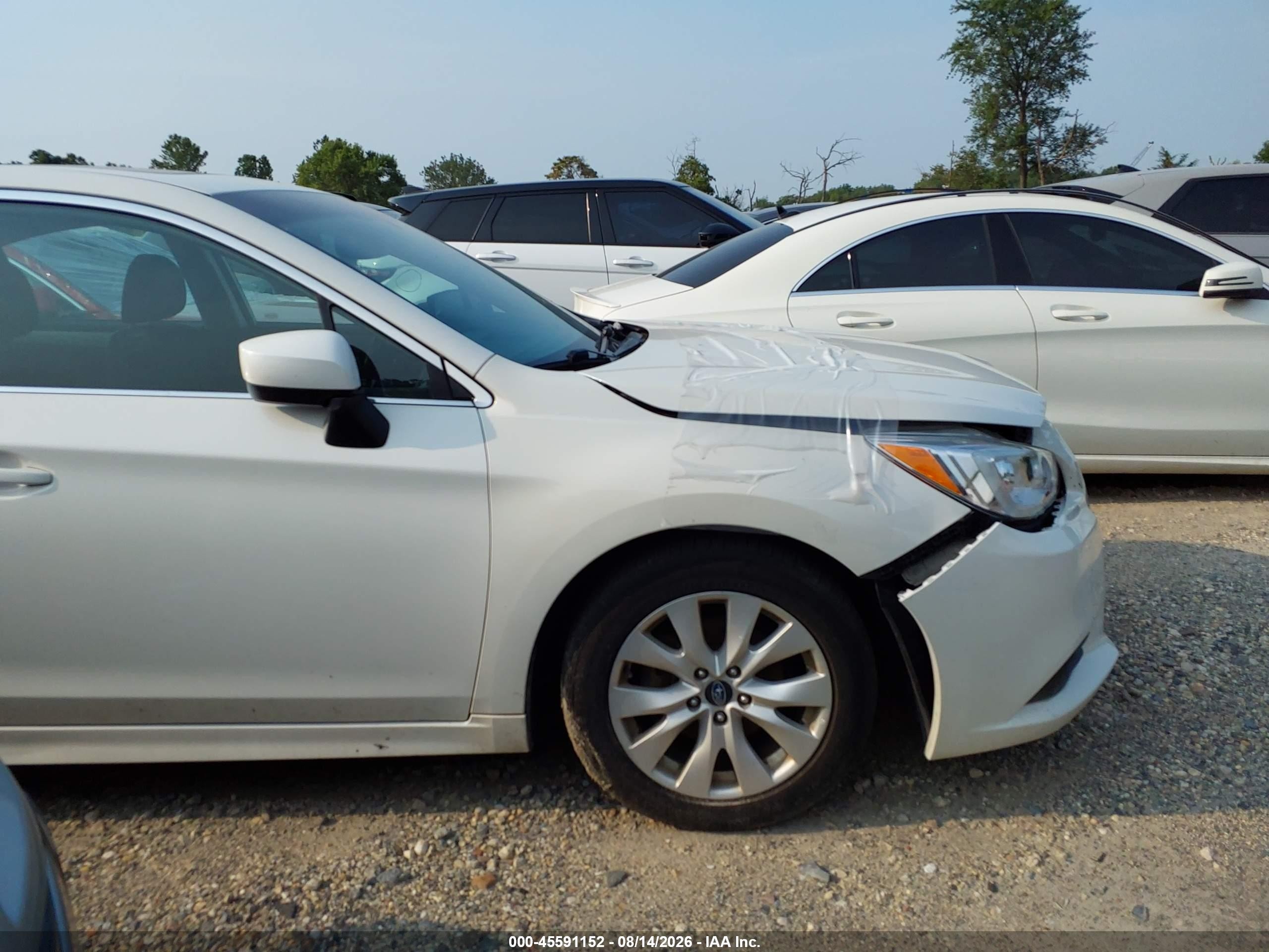 2015 Subaru Legacy 2.5i Premium White vin: 4S3BNBD64F3005200