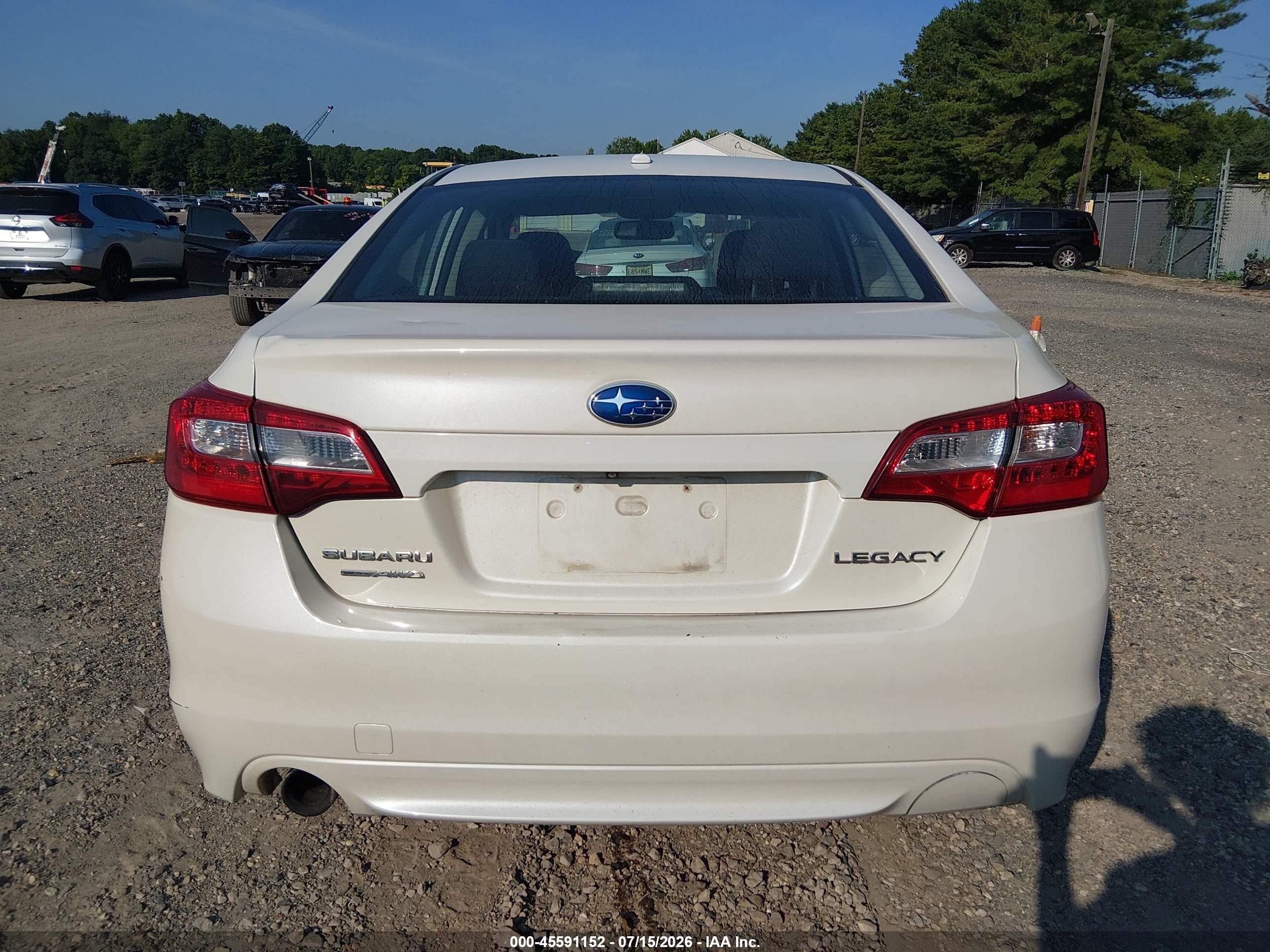 2015 Subaru Legacy 2.5i Premium White vin: 4S3BNBD64F3005200