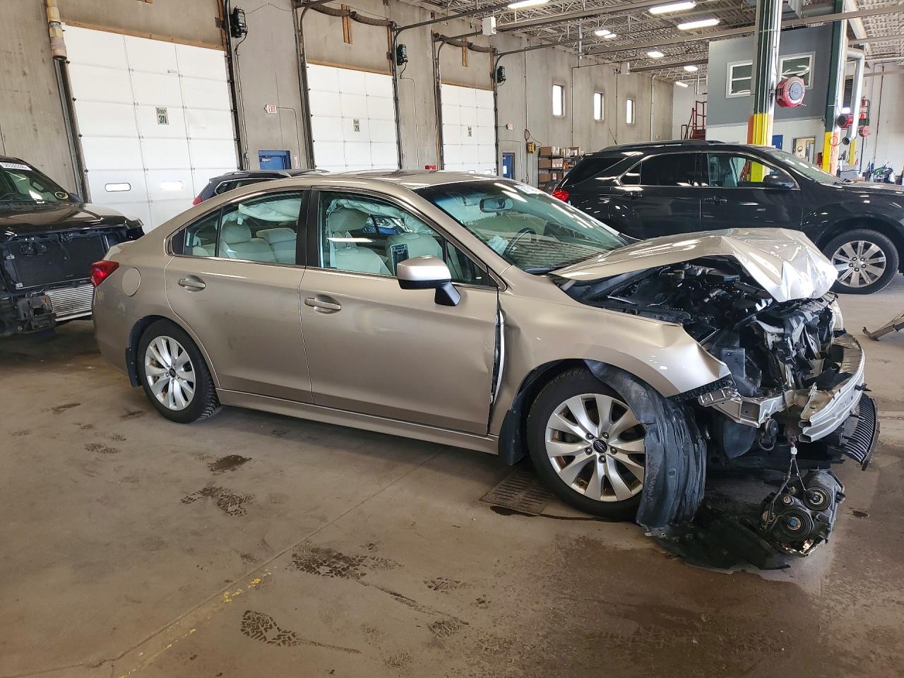 2015 Subaru Legacy 2.5i Premium Tan vin: 4S3BNBD64F3071617