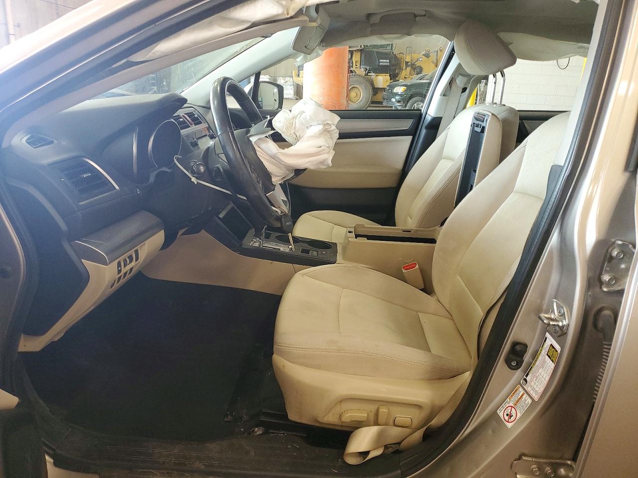 2015 Subaru Legacy 2.5i Premium Tan vin: 4S3BNBD64F3071617