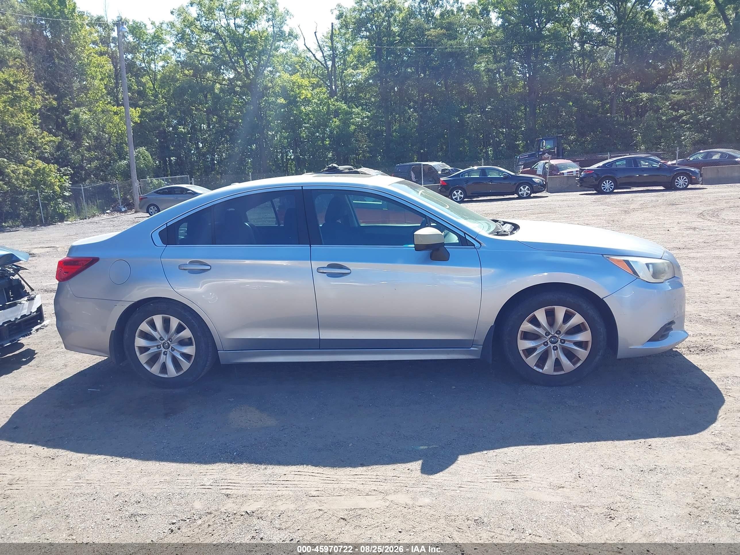 2015 Subaru Legacy 2.5i Premium Silver vin: 4S3BNBD65F3026914