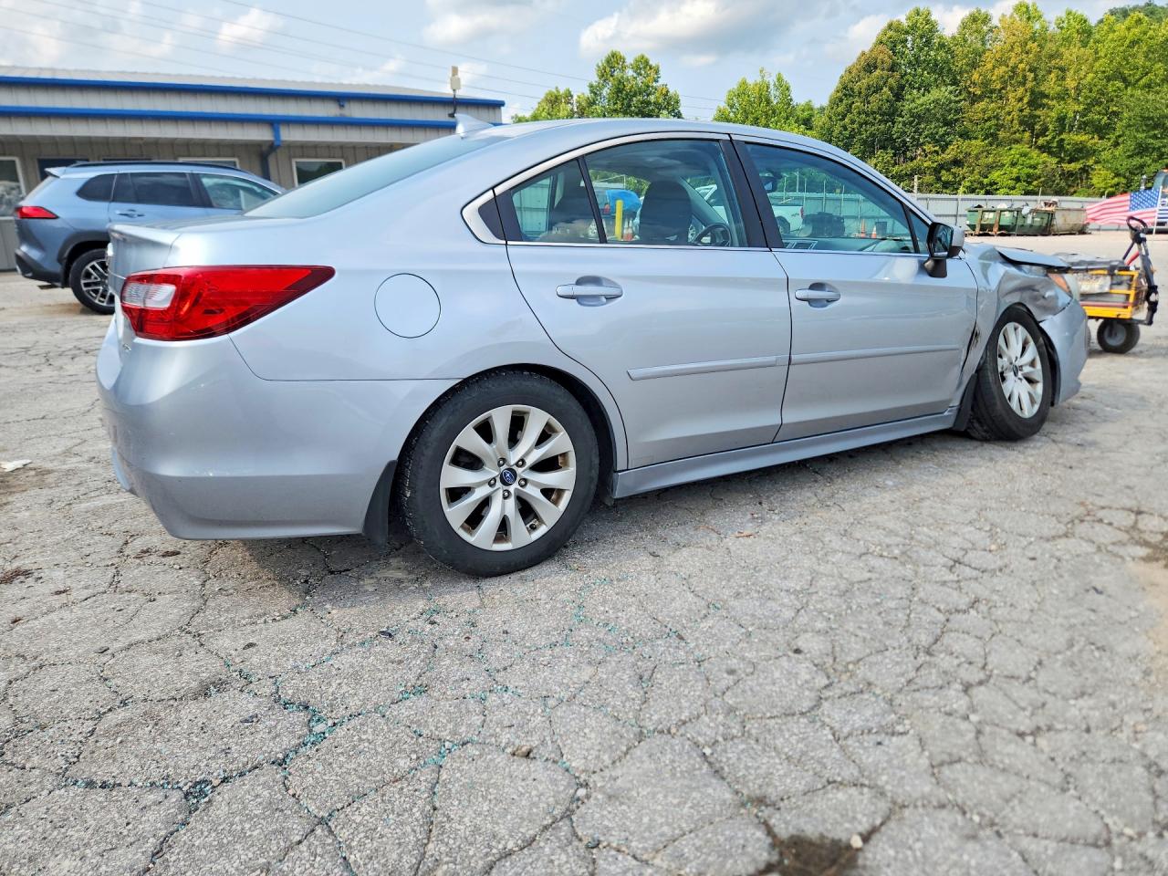 2016 Subaru Legacy 2.5i Premium Silver vin: 4S3BNBD6XG3018969