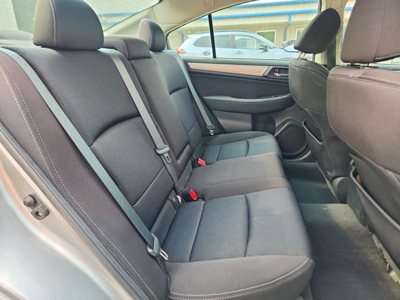 2016 Subaru Legacy 2.5i Premium Silver vin: 4S3BNBD6XG3018969