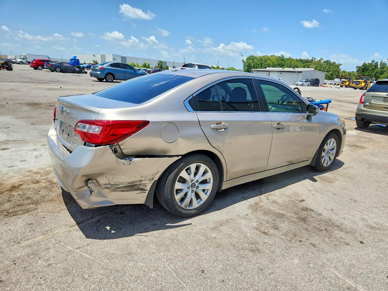 2015 Subaru Legacy 2.5i Premium Tan vin: 4S3BNBE61F3022566