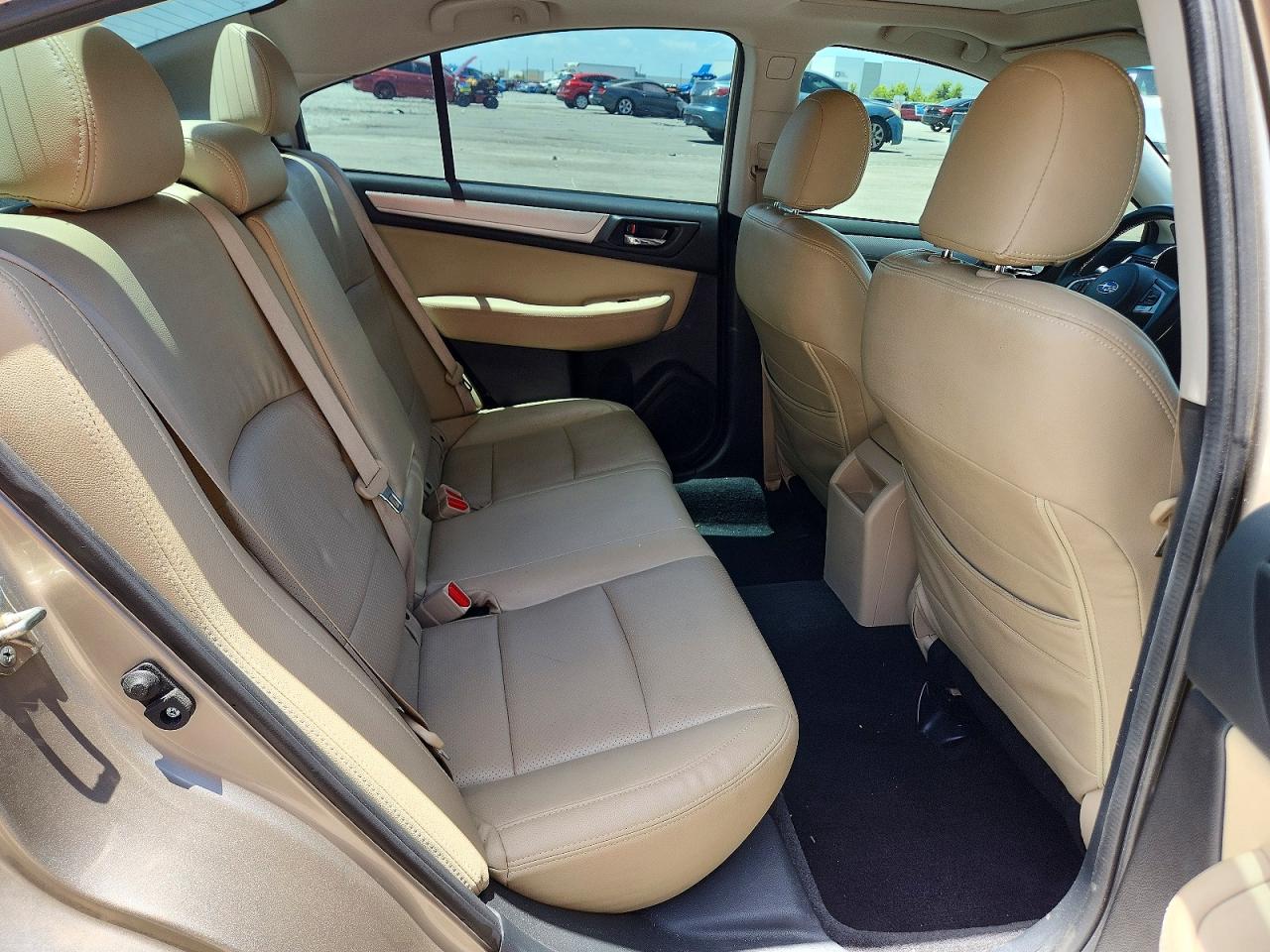 2015 Subaru Legacy 2.5i Premium Tan vin: 4S3BNBE61F3022566