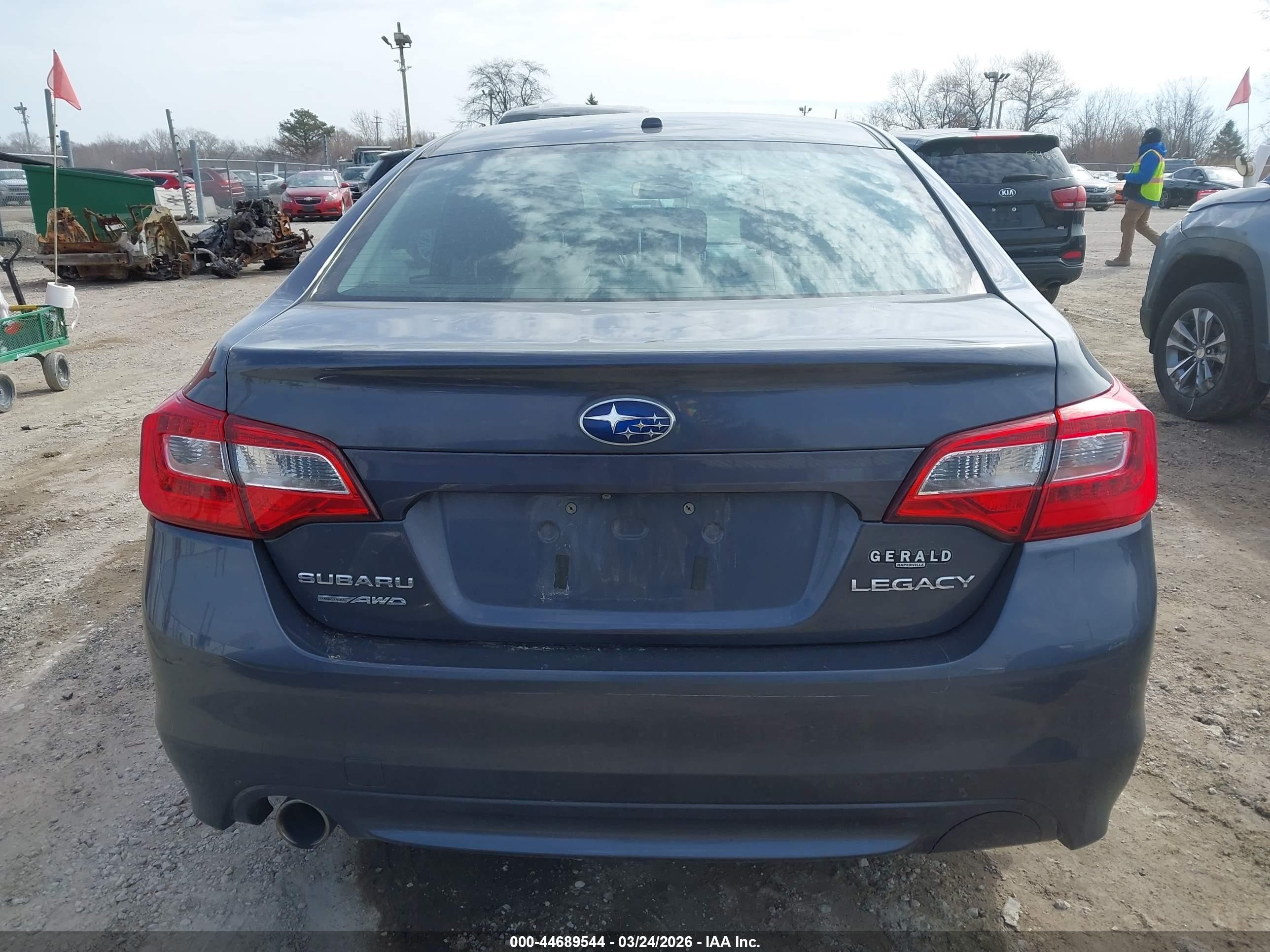 2015 Subaru Legacy 2.5i Premium Gray vin: 4S3BNBE62F3015660