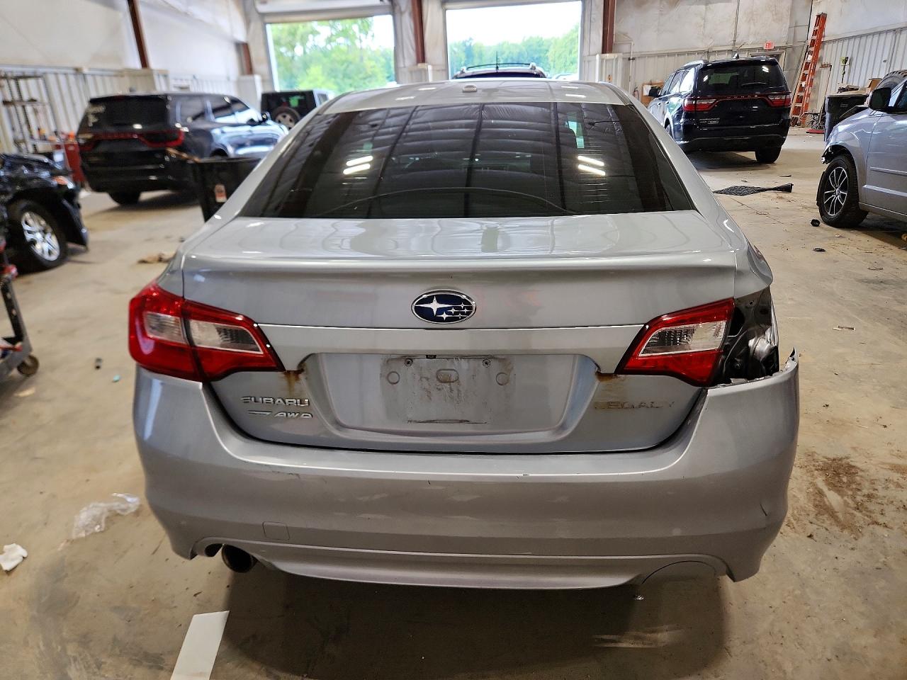 2015 Subaru Legacy 2.5i Premium Gray vin: 4S3BNBF60F3023223