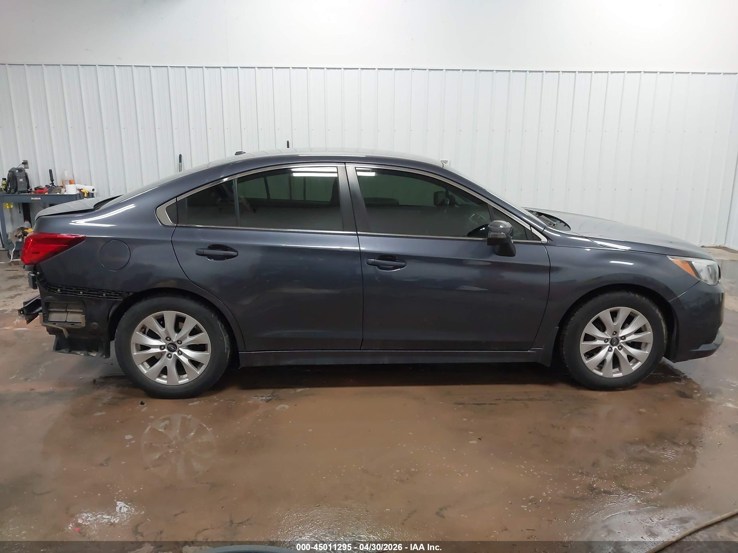 2015 Subaru Legacy 2.5i Premium Blue vin: 4S3BNBF69F3068628