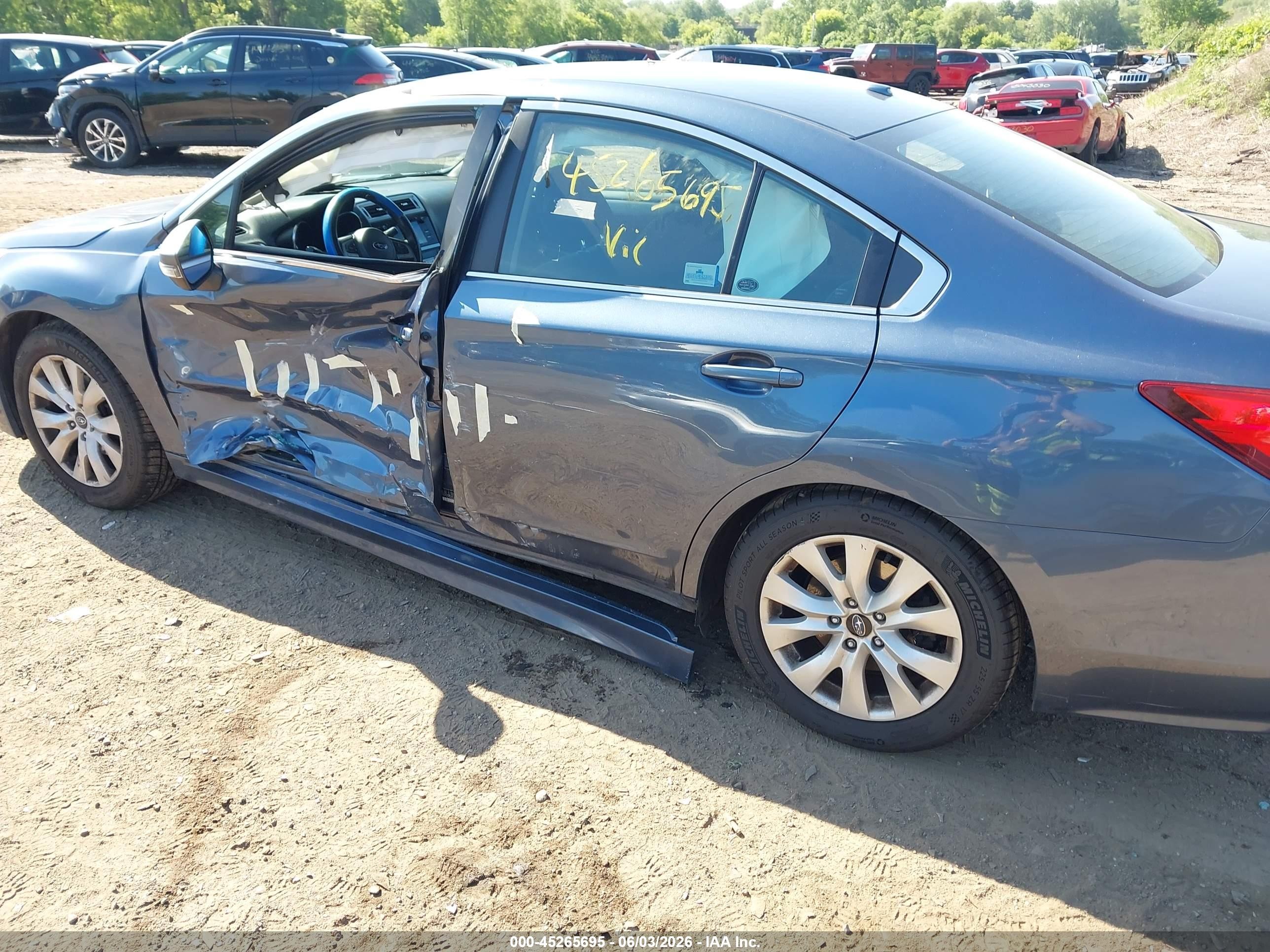2015 Subaru Legacy 2.5i Premium Gray vin: 4S3BNBH66F3042467
