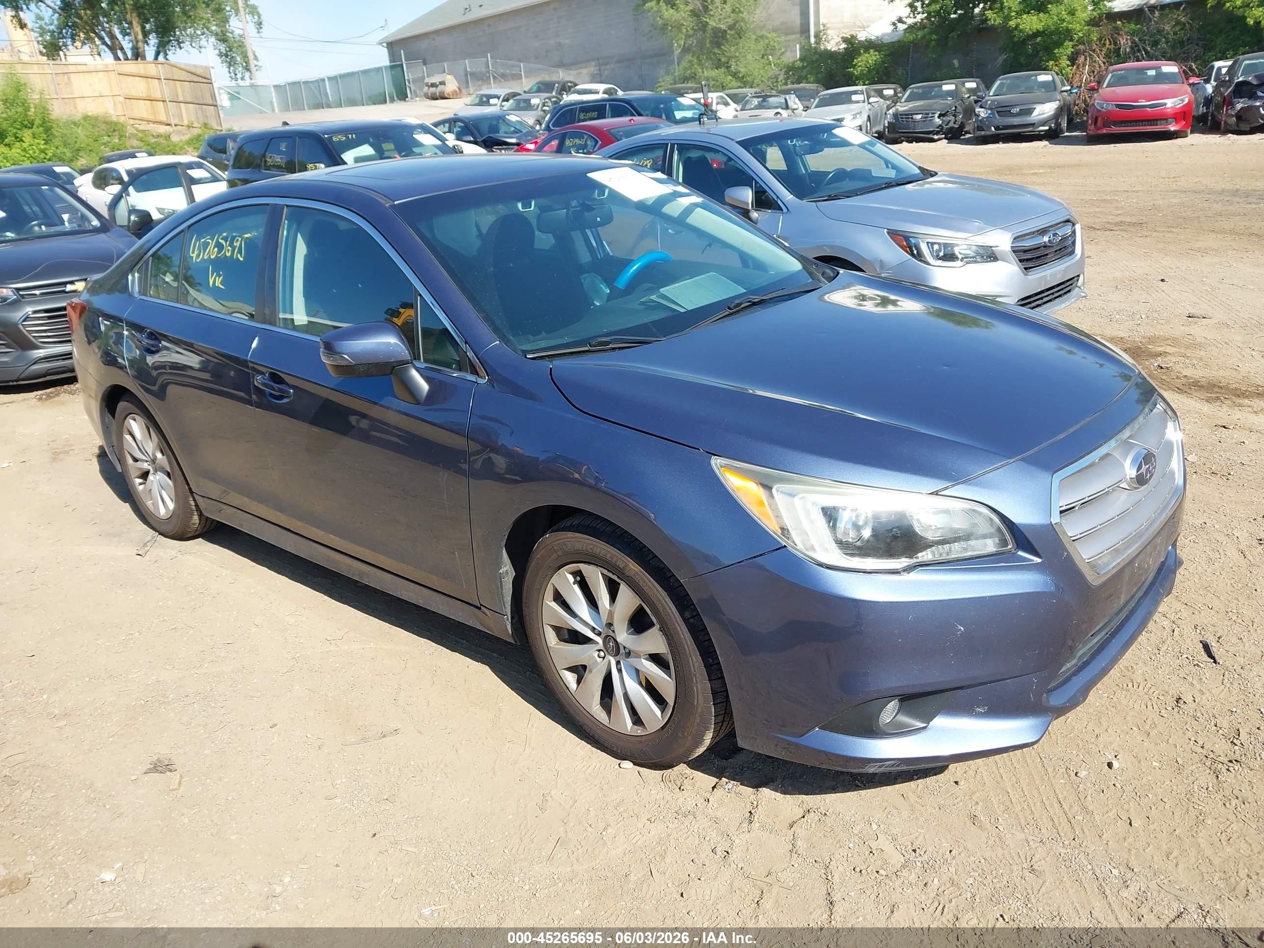 2015 Subaru Legacy 2.5i Premium Gray vin: 4S3BNBH66F3042467