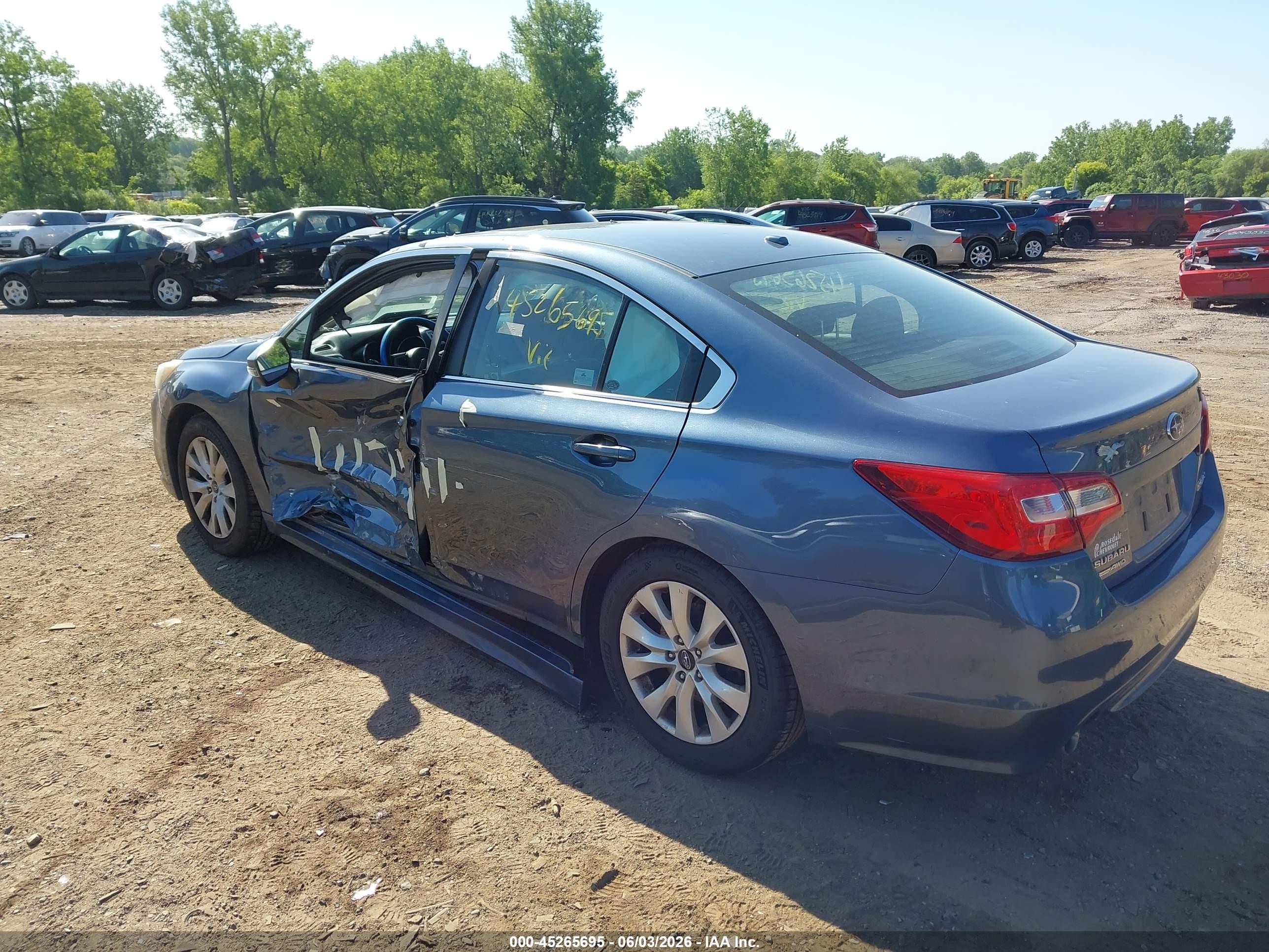 2015 Subaru Legacy 2.5i Premium Gray vin: 4S3BNBH66F3042467