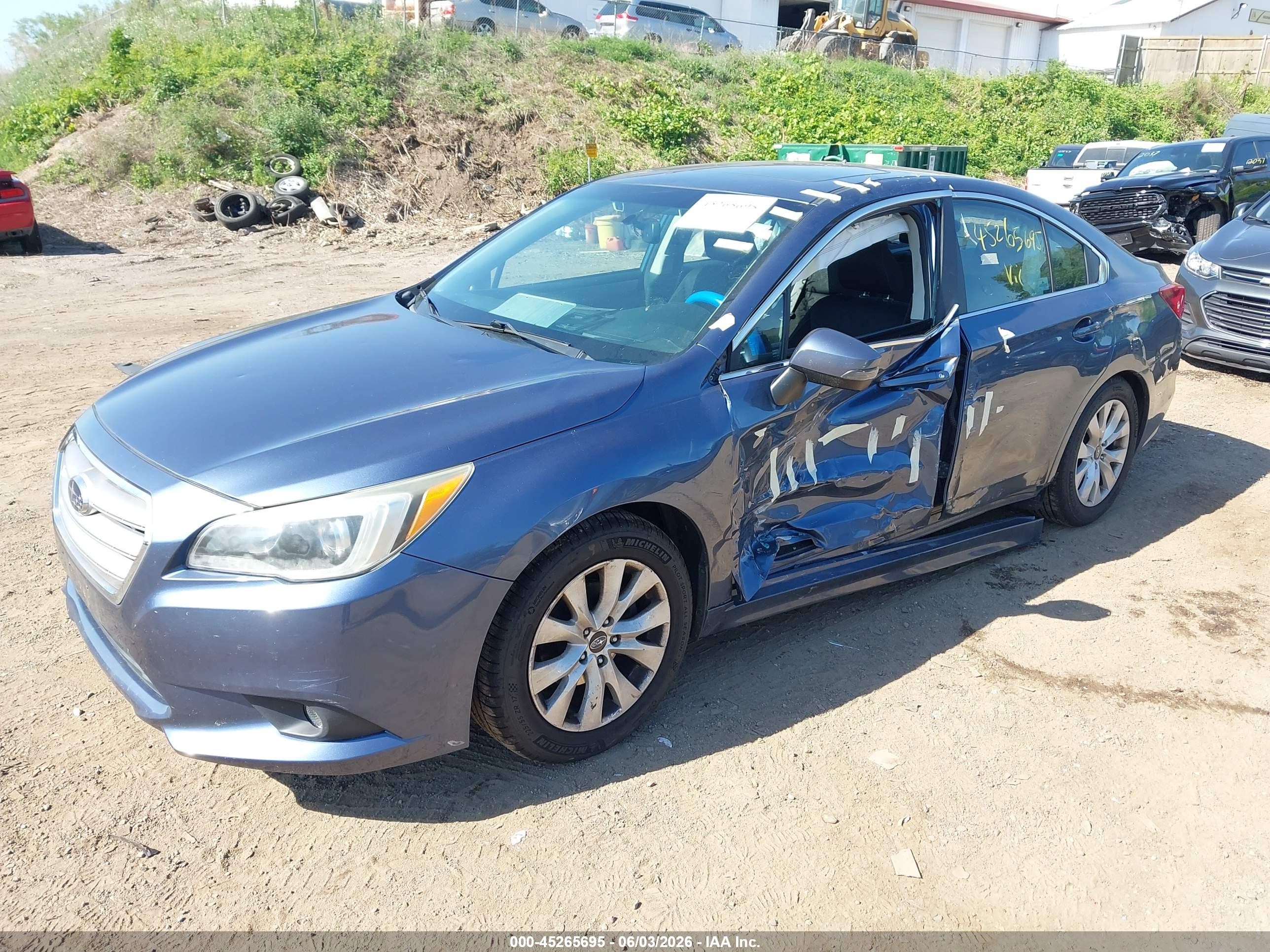 2015 Subaru Legacy 2.5i Premium Gray vin: 4S3BNBH66F3042467