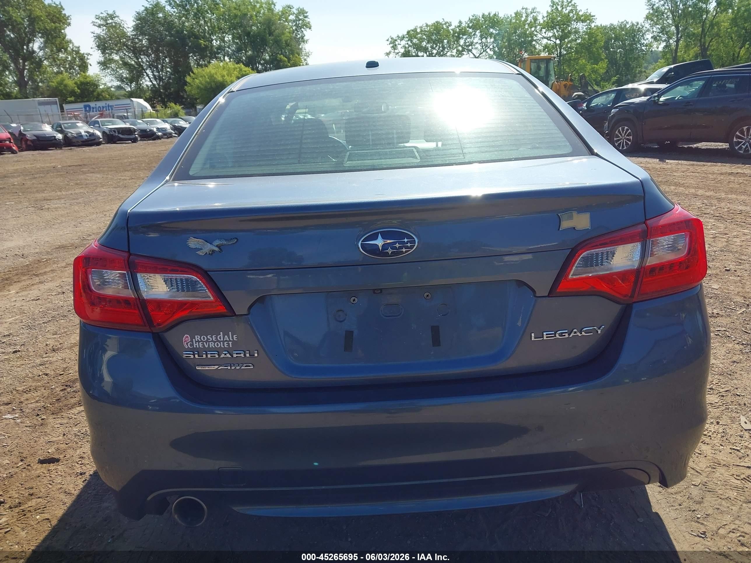 2015 Subaru Legacy 2.5i Premium Gray vin: 4S3BNBH66F3042467