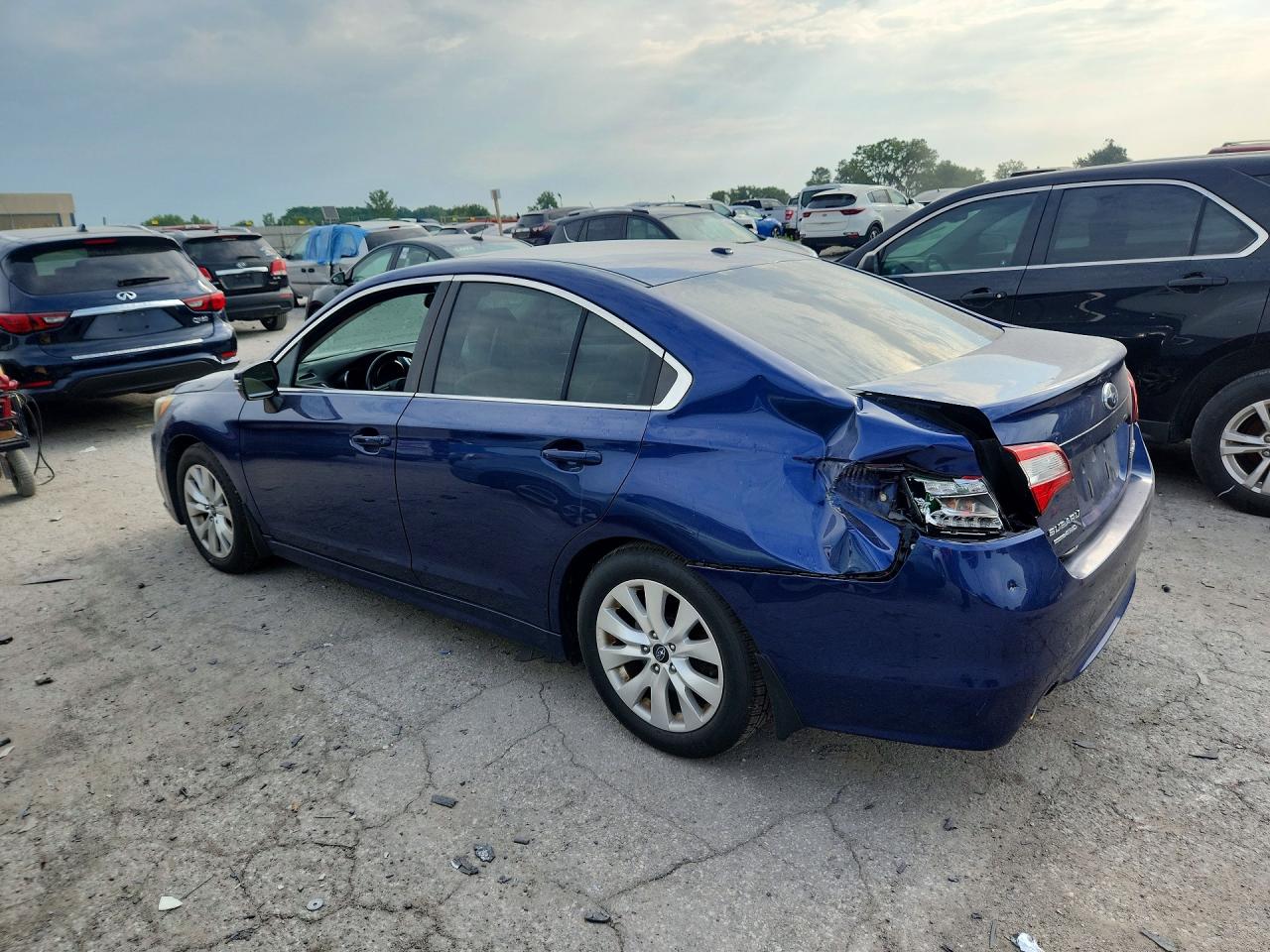 2015 Subaru Legacy 2.5i Premium Blue vin: 4S3BNBH66F3069295