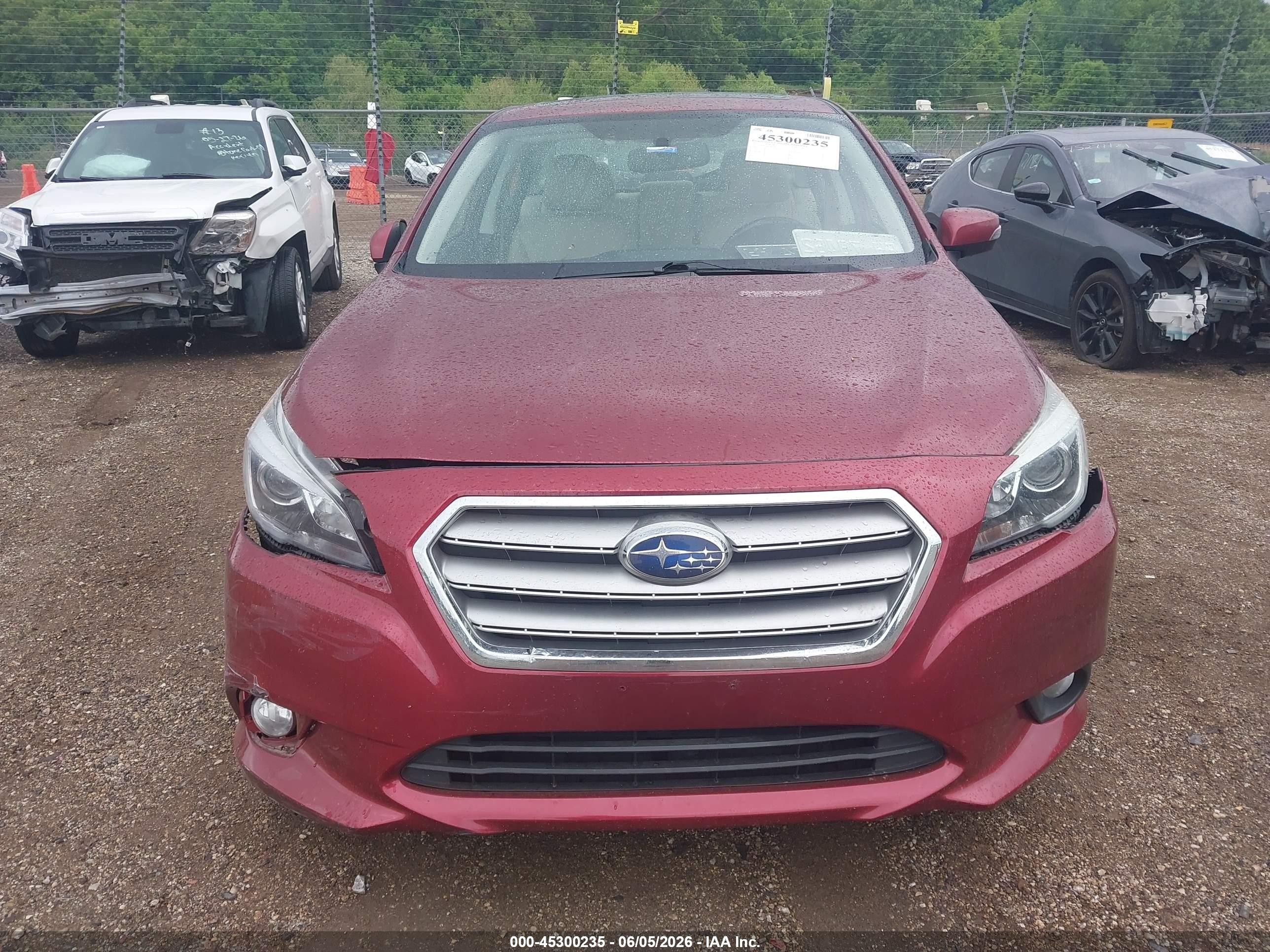 2015 Subaru Legacy 2.5i Limited Red vin: 4S3BNBL60F3043346