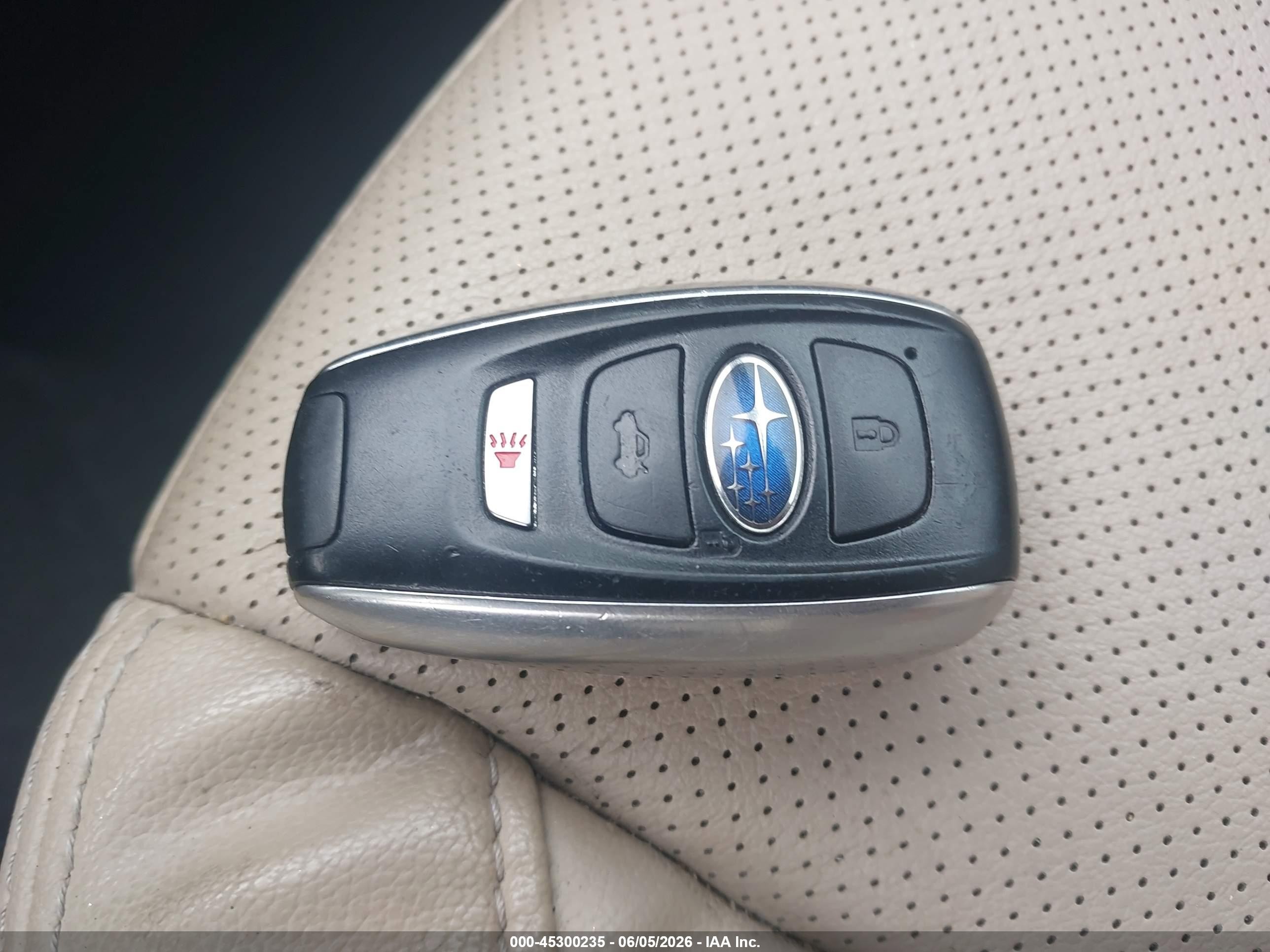 2015 Subaru Legacy 2.5i Limited Red vin: 4S3BNBL60F3043346