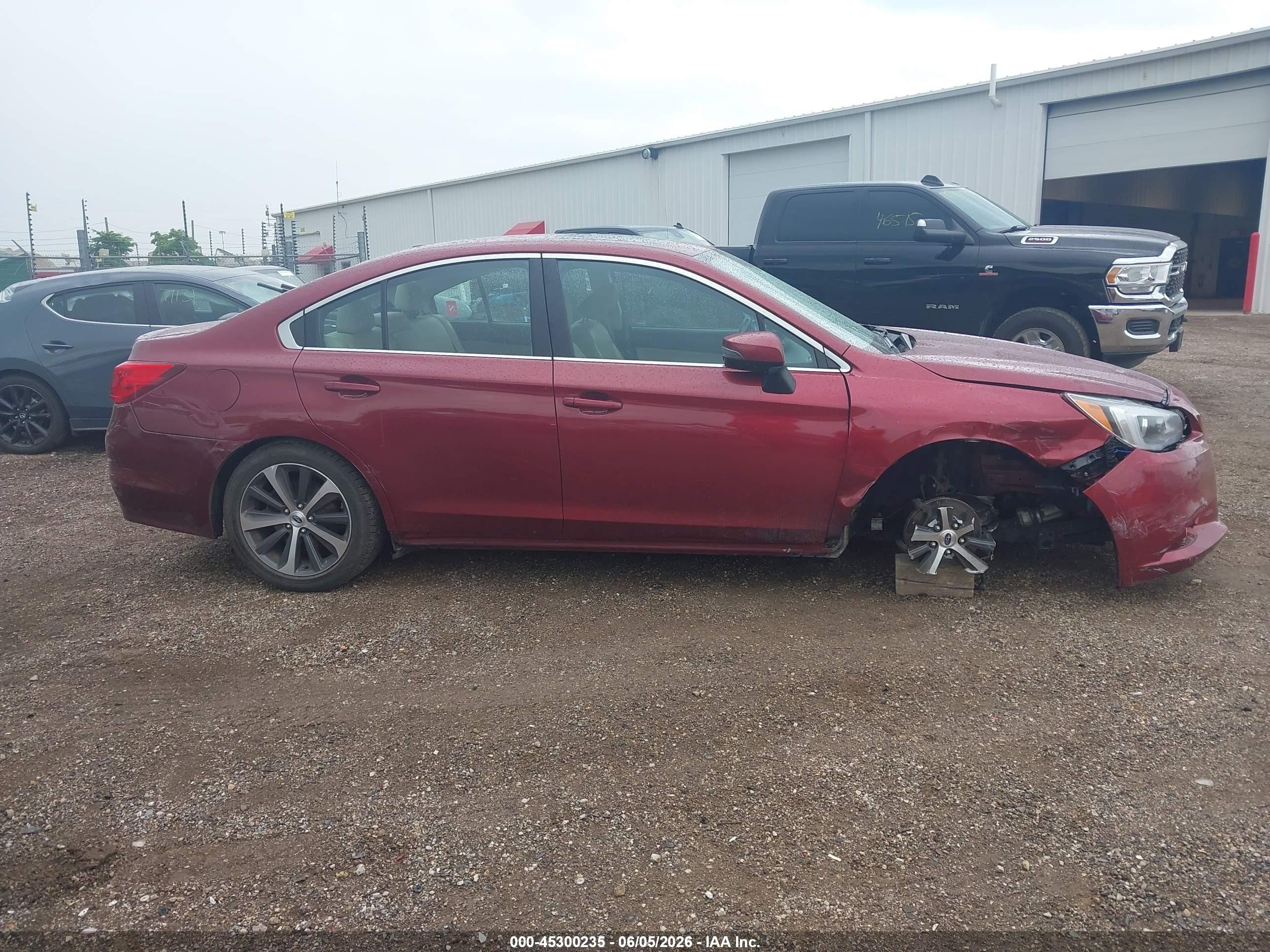 2015 Subaru Legacy 2.5i Limited Red vin: 4S3BNBL60F3043346