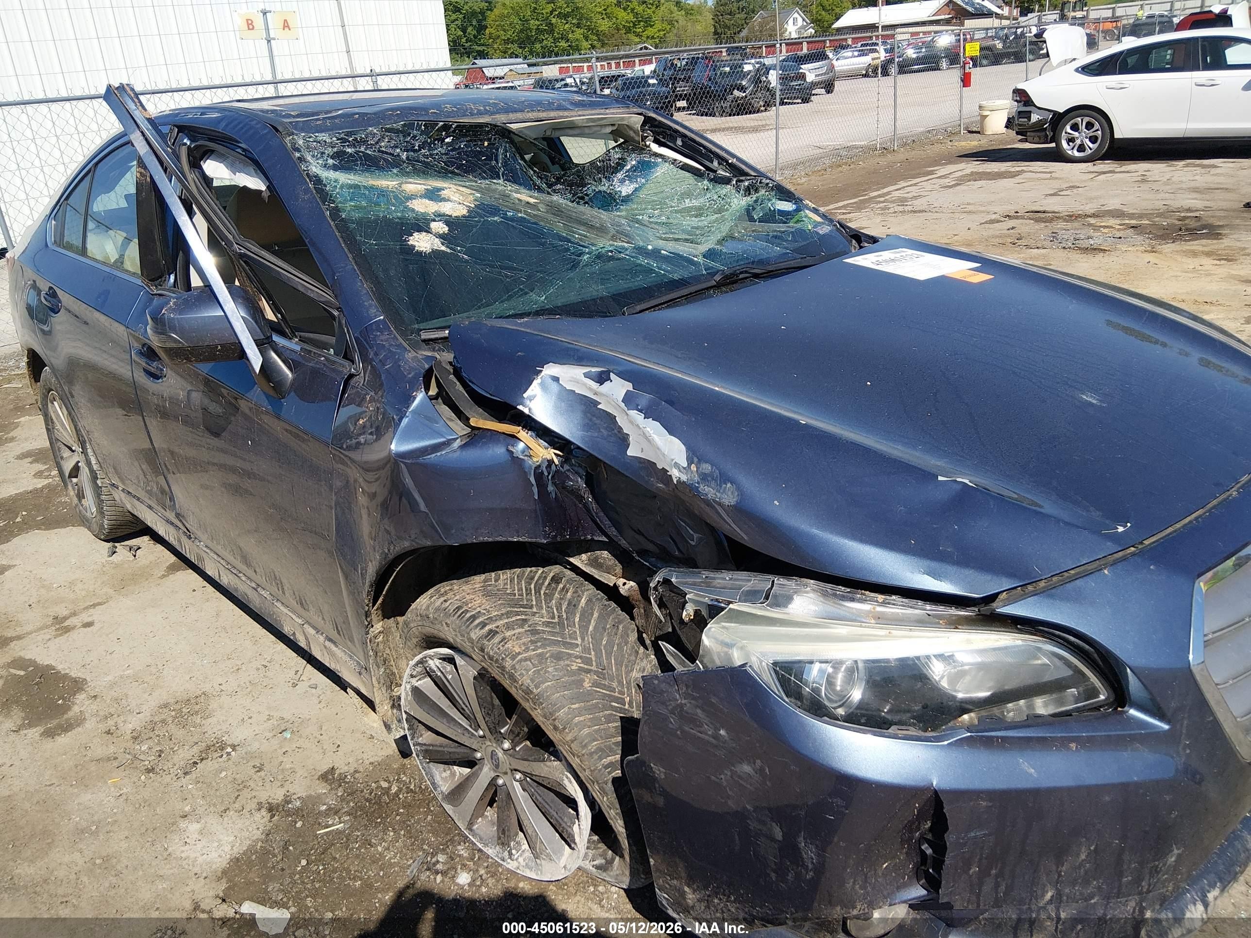 2015 Subaru Legacy 2.5i Limited Синий vin: 4S3BNBL69F3054622