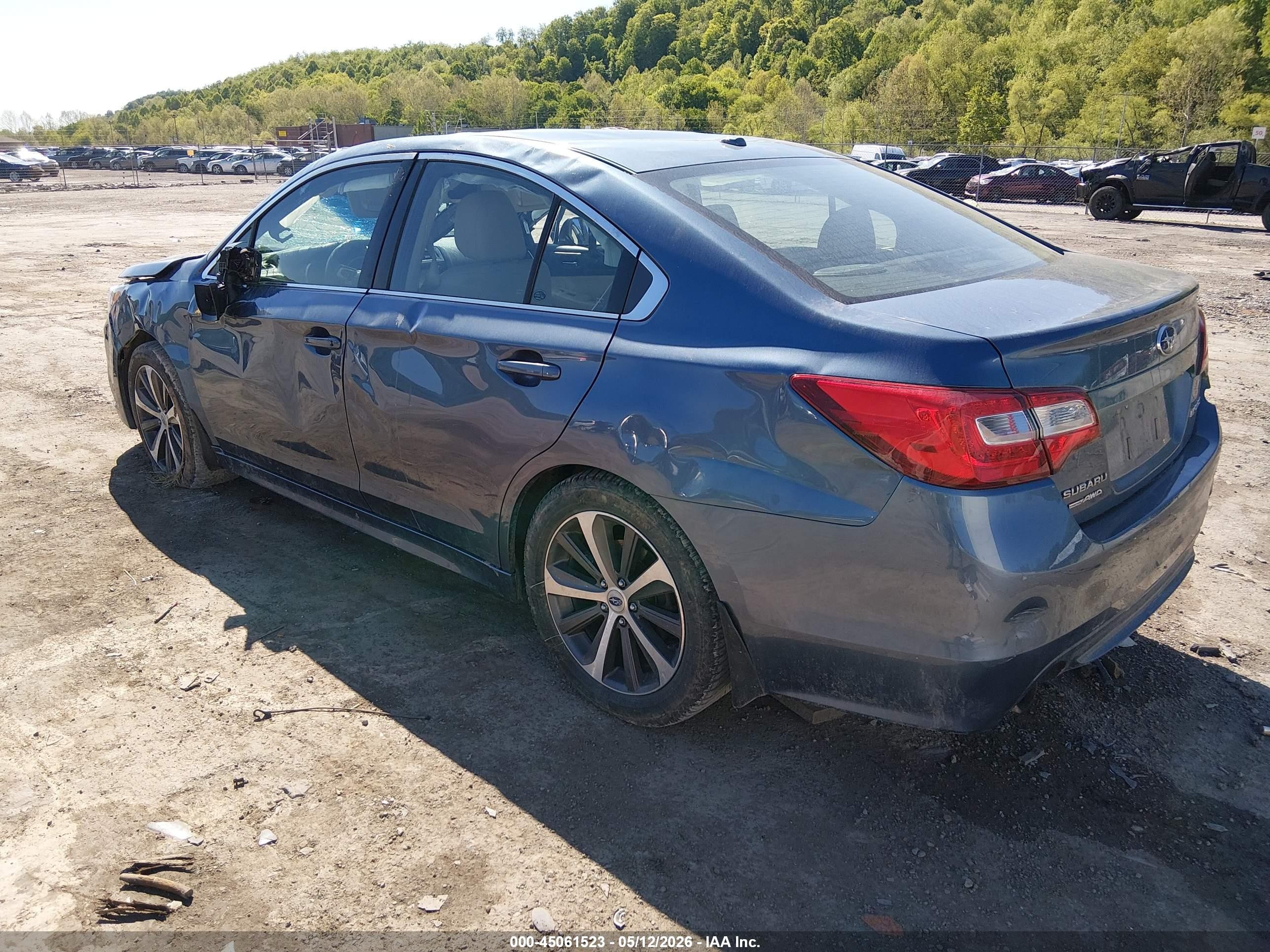 2015 Subaru Legacy 2.5i Limited Синий vin: 4S3BNBL69F3054622