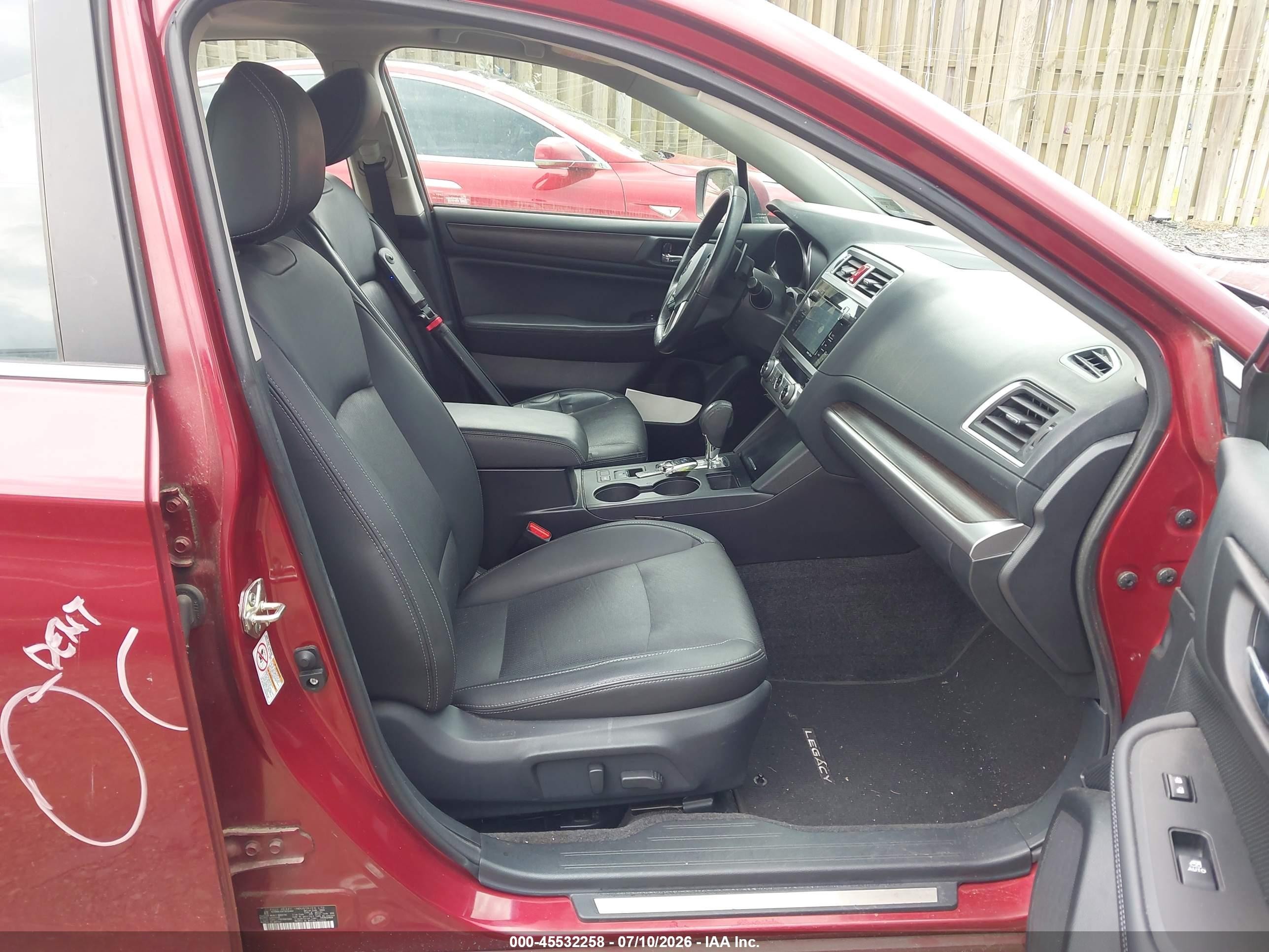 2015 Subaru Legacy 2.5i Limited Burgundy vin: 4S3BNBL6XF3035464