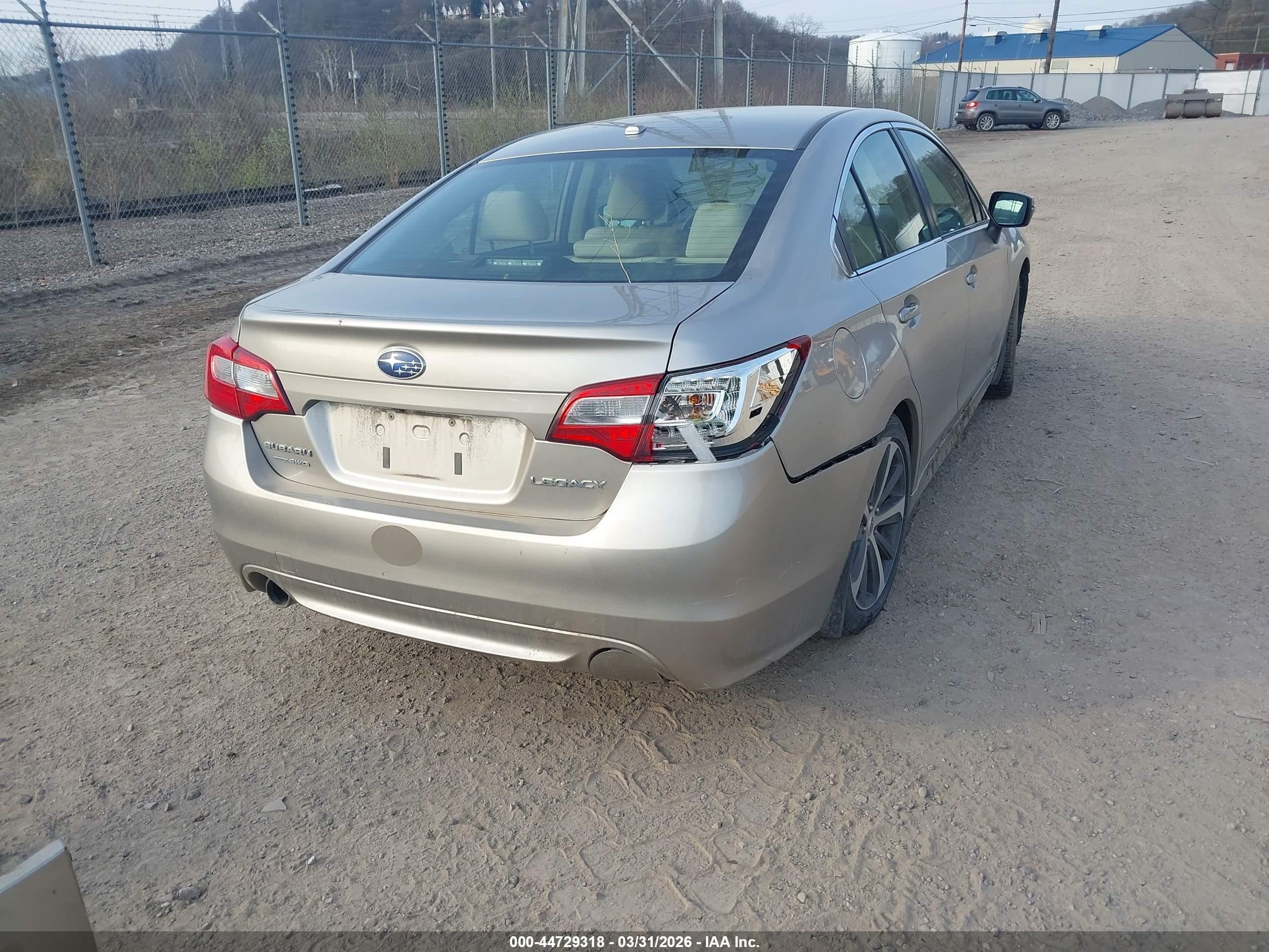 2015 Subaru Legacy 2.5i Limited Gold vin: 4S3BNBN62F3046407