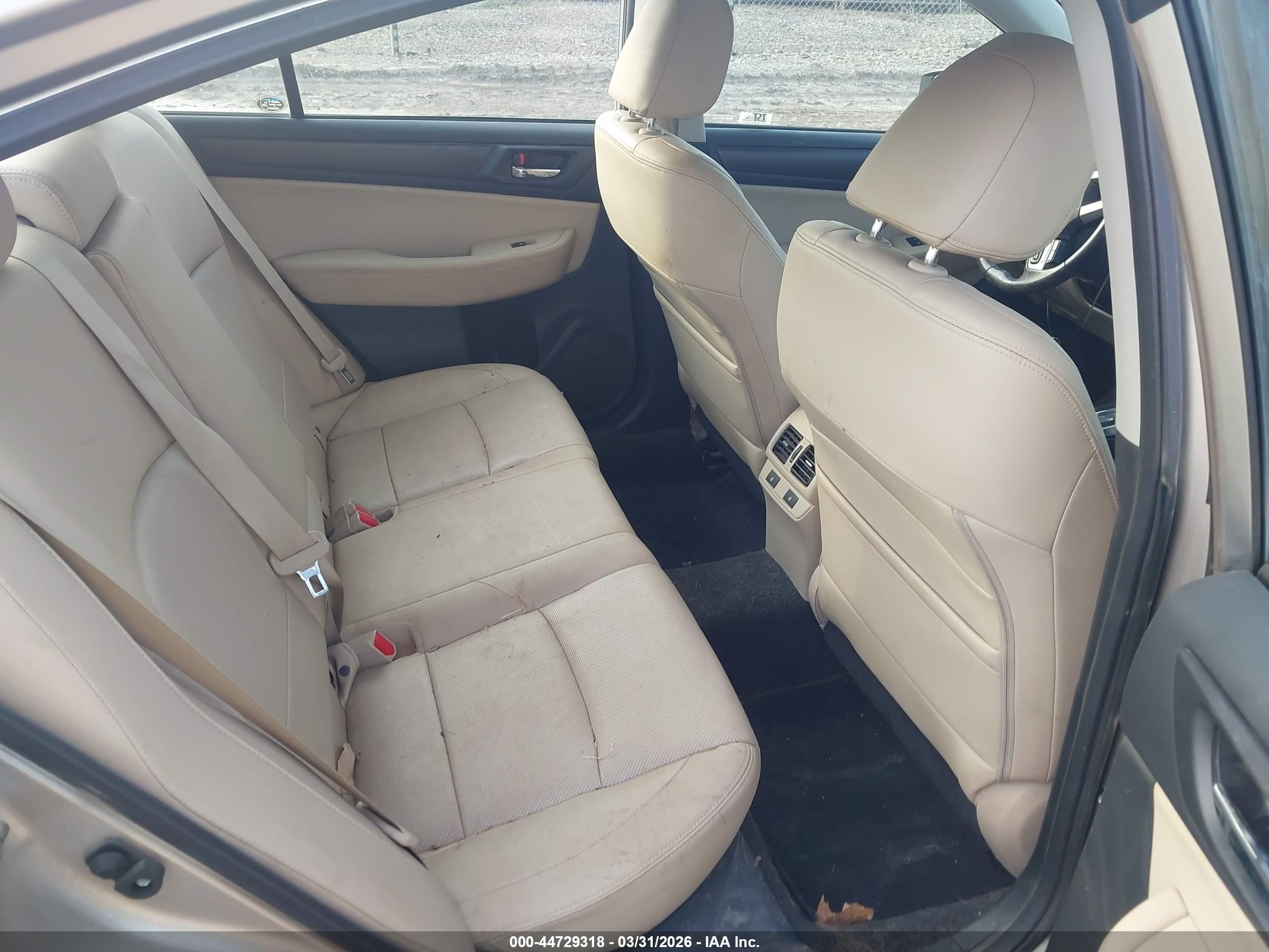 2015 Subaru Legacy 2.5i Limited Gold vin: 4S3BNBN62F3046407