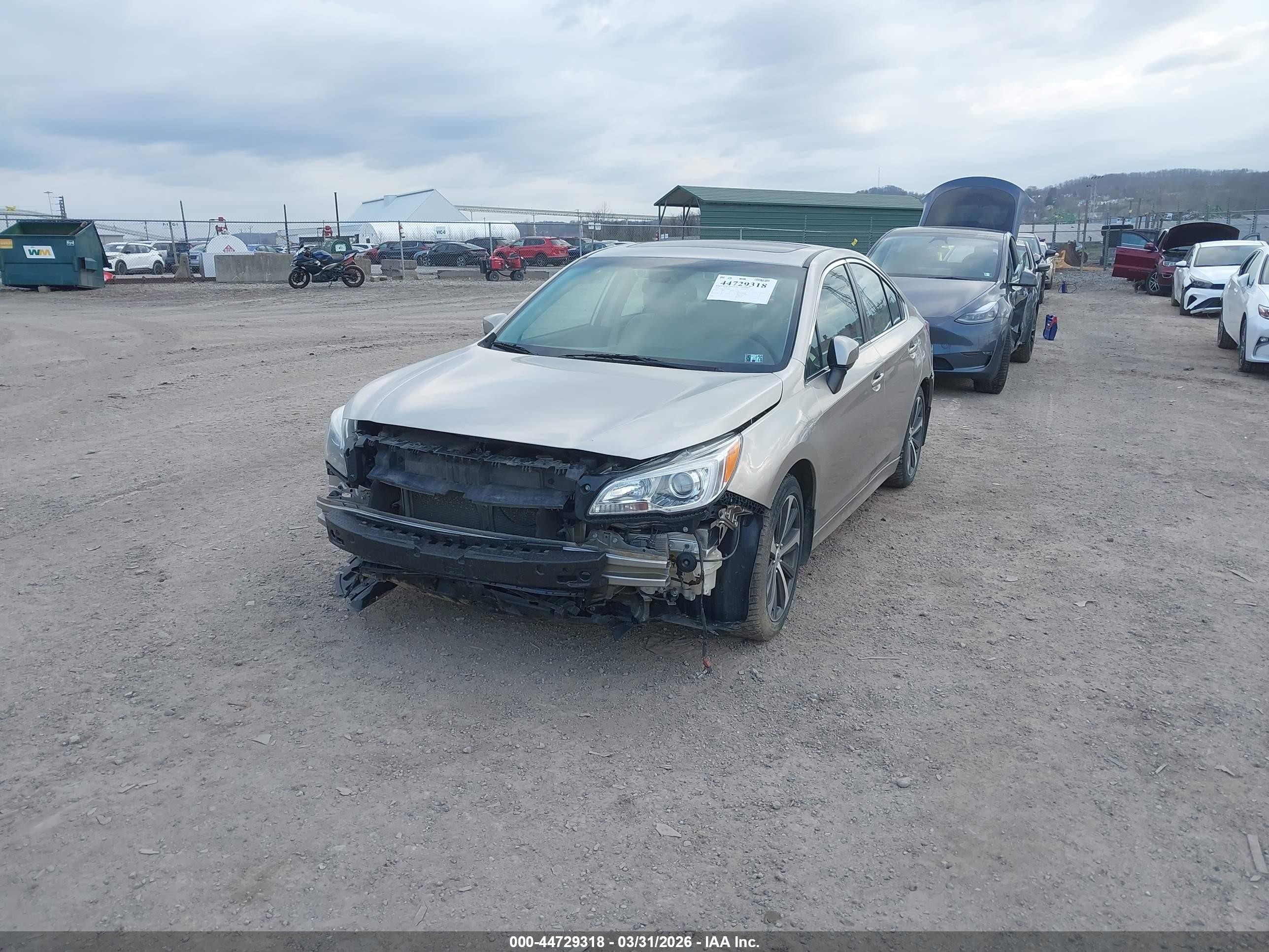 2015 Subaru Legacy 2.5i Limited Gold vin: 4S3BNBN62F3046407