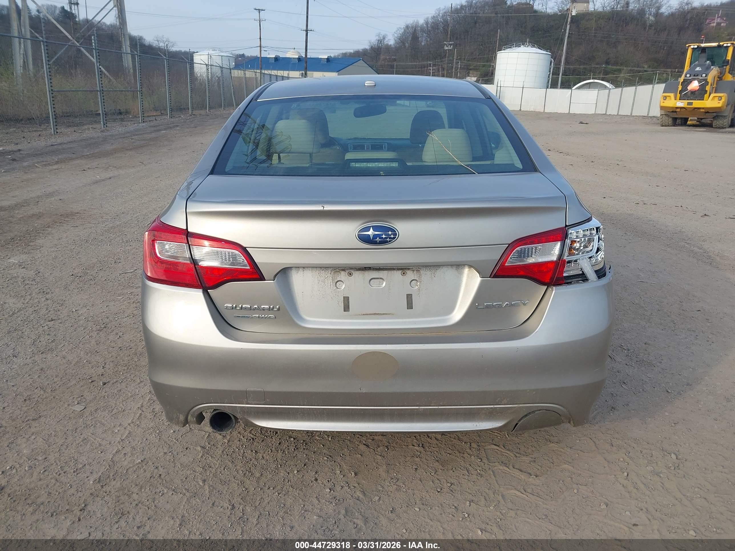 2015 Subaru Legacy 2.5i Limited Gold vin: 4S3BNBN62F3046407