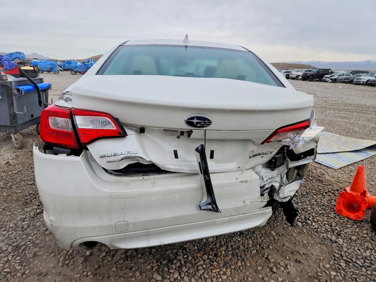 2016 Subaru Legacy 2.5i Limited White vin: 4S3BNBN63G3038463