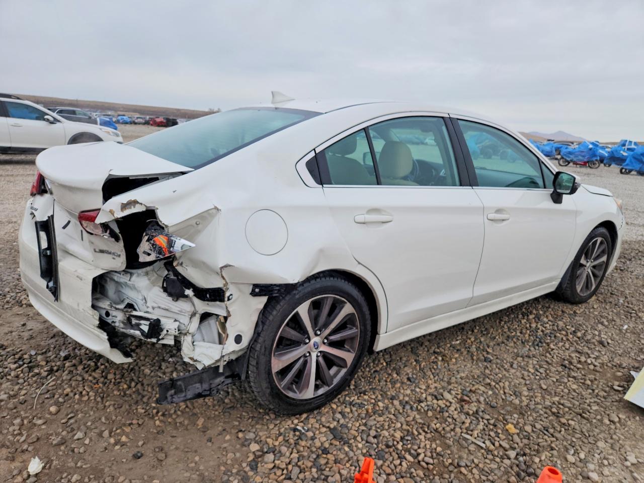 2016 Subaru Legacy 2.5i Limited White vin: 4S3BNBN63G3038463