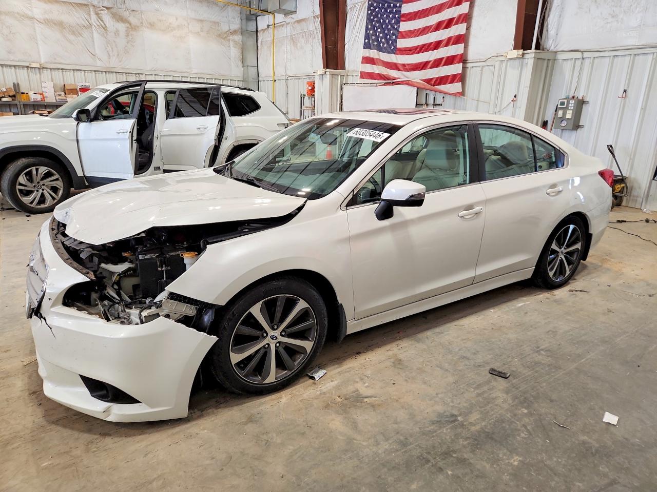 2015 Subaru Legacy 2.5i Limited White vin: 4S3BNBN66F3046250
