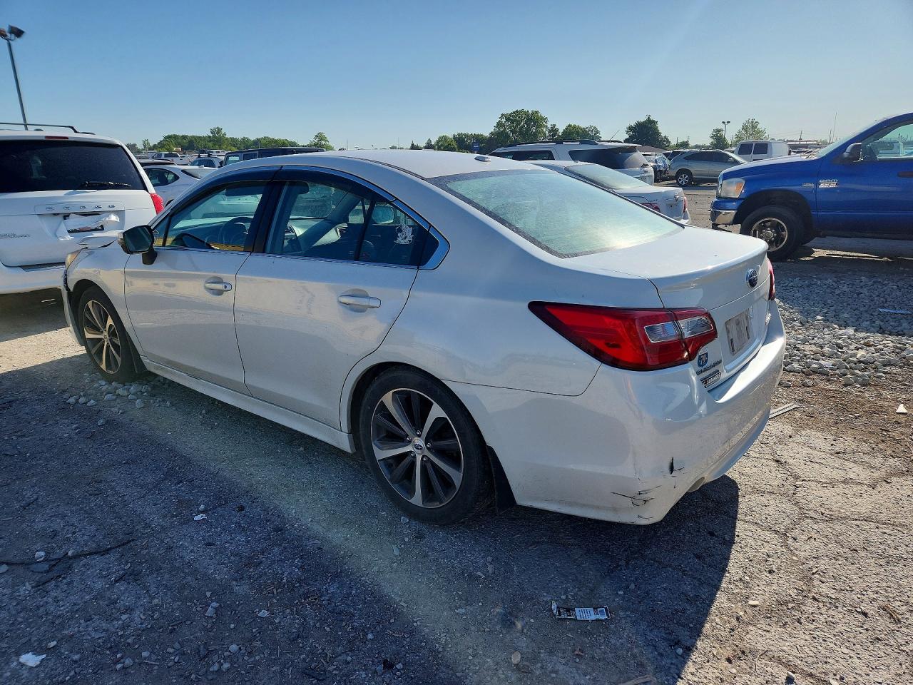 2015 Subaru Legacy 2.5i Limited White vin: 4S3BNBN69F3017549