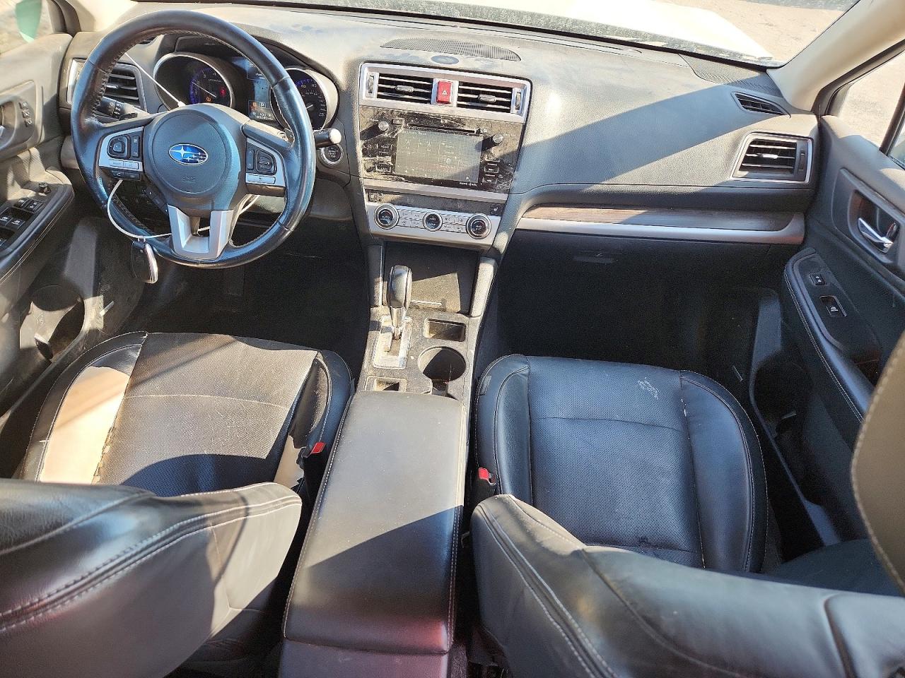 2015 Subaru Legacy 2.5i Limited White vin: 4S3BNBN69F3017549