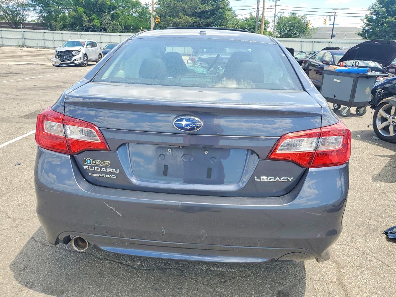 2015 Subaru Legacy 2.5i Limited Gray vin: 4S3BNBN69F3033296