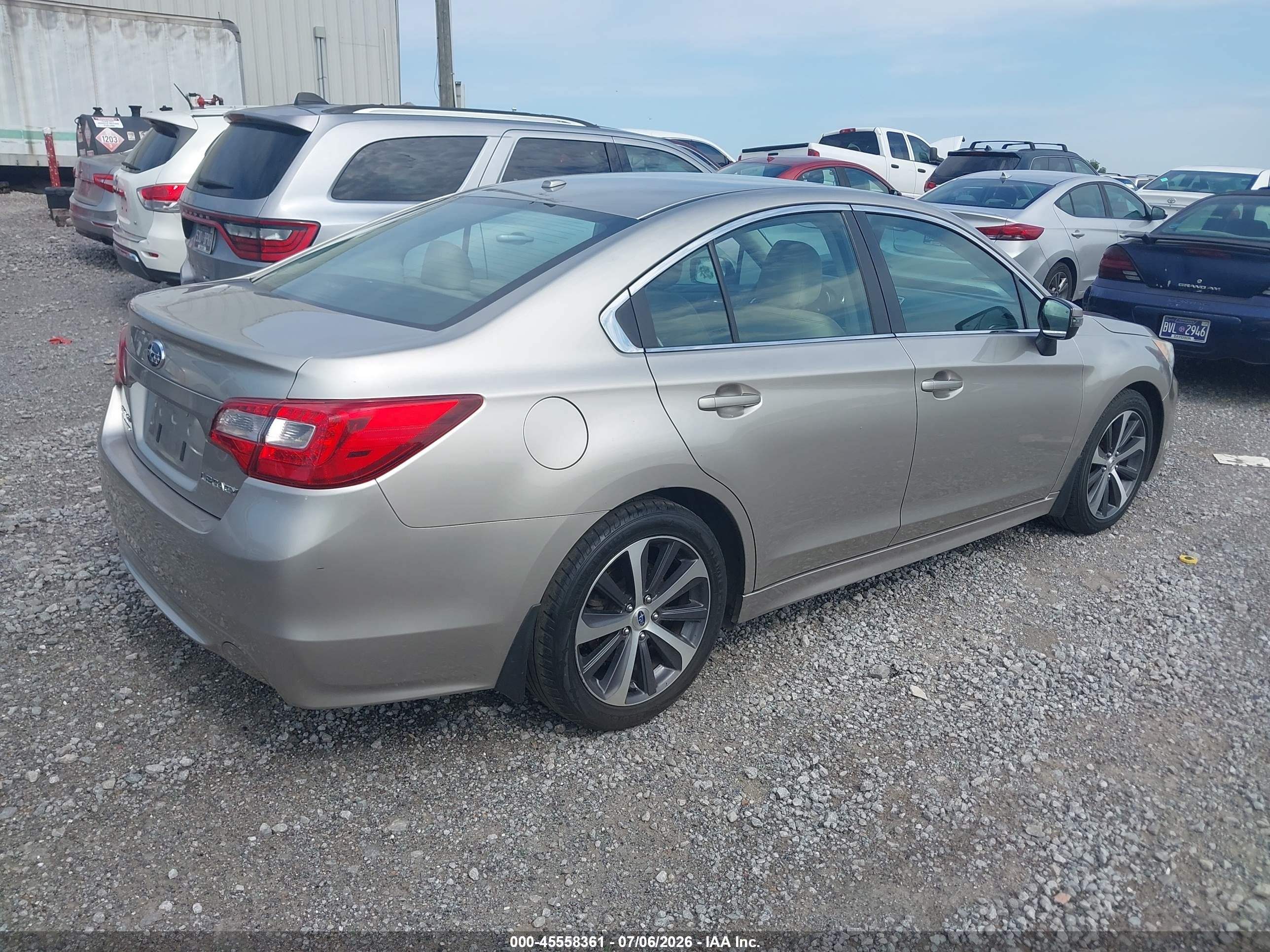 2015 Subaru Legacy 2.5i Limited Gold vin: 4S3BNBN69F3058862