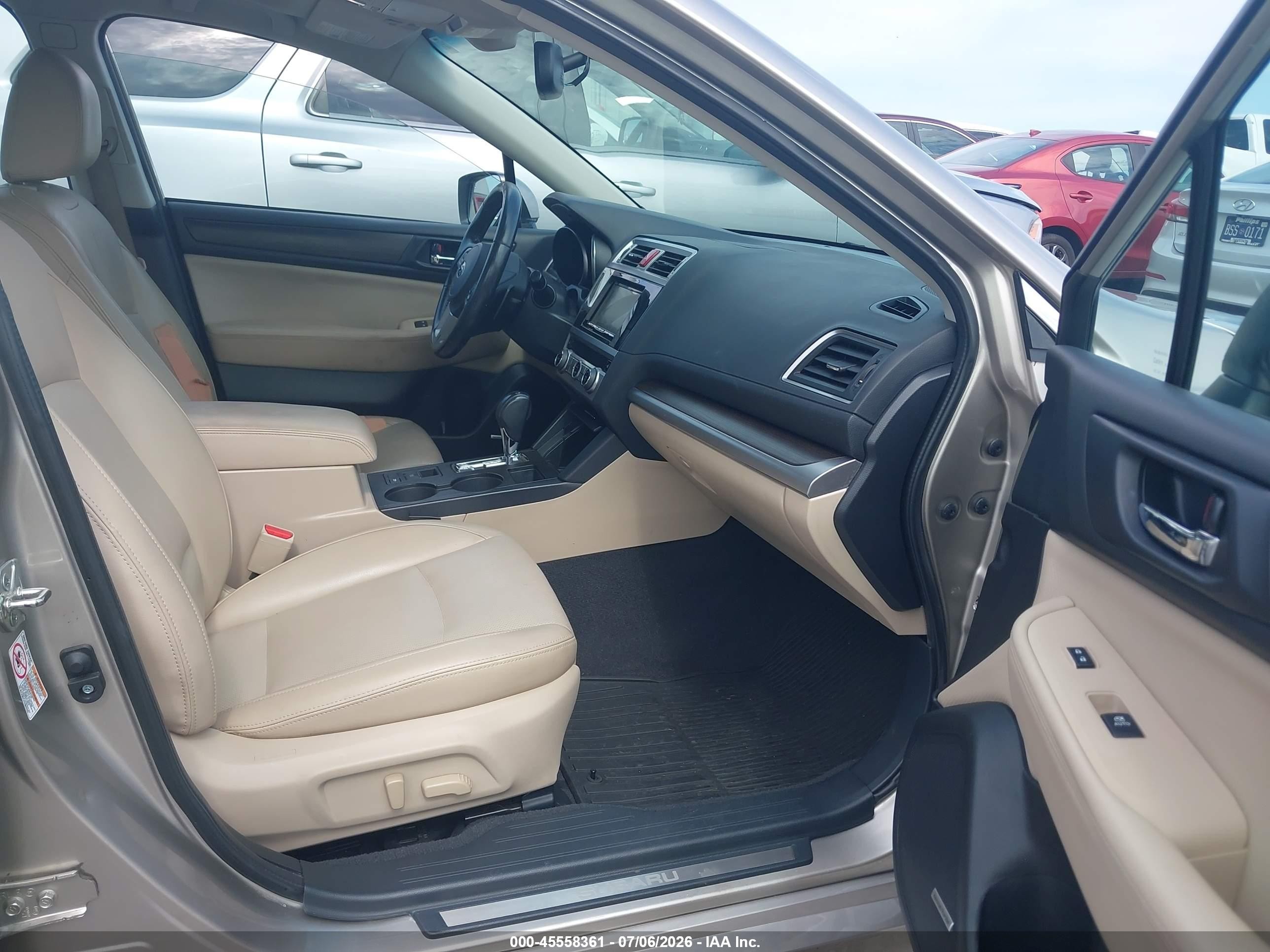 2015 Subaru Legacy 2.5i Limited Gold vin: 4S3BNBN69F3058862