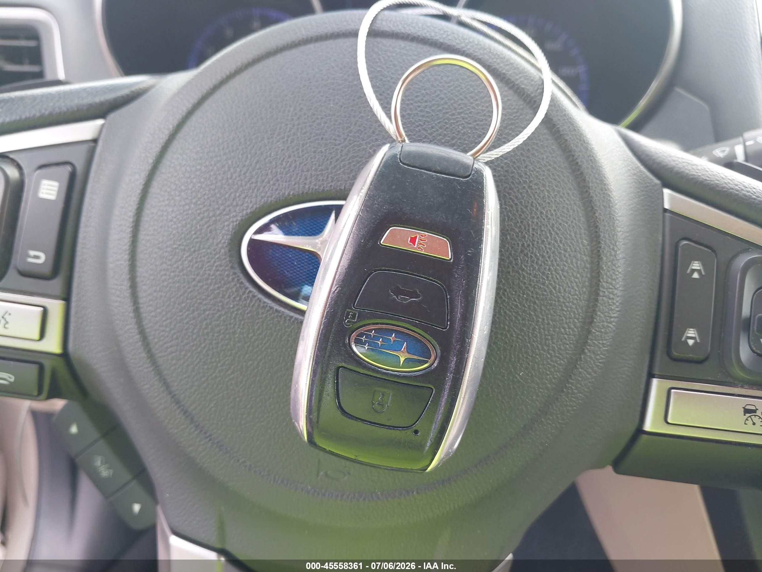 2015 Subaru Legacy 2.5i Limited Gold vin: 4S3BNBN69F3058862