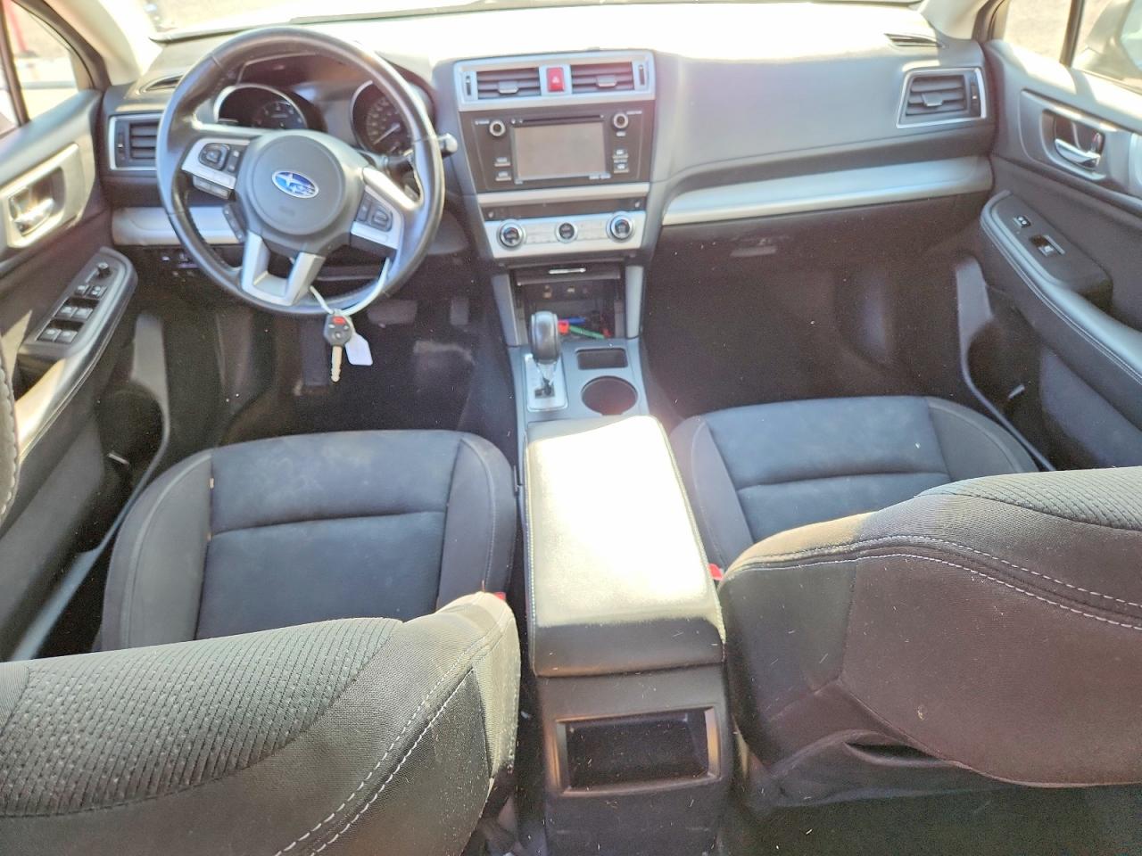 2015 Subaru Legacy 2.5i Premium White vin: 4S3BNCD64F3024089