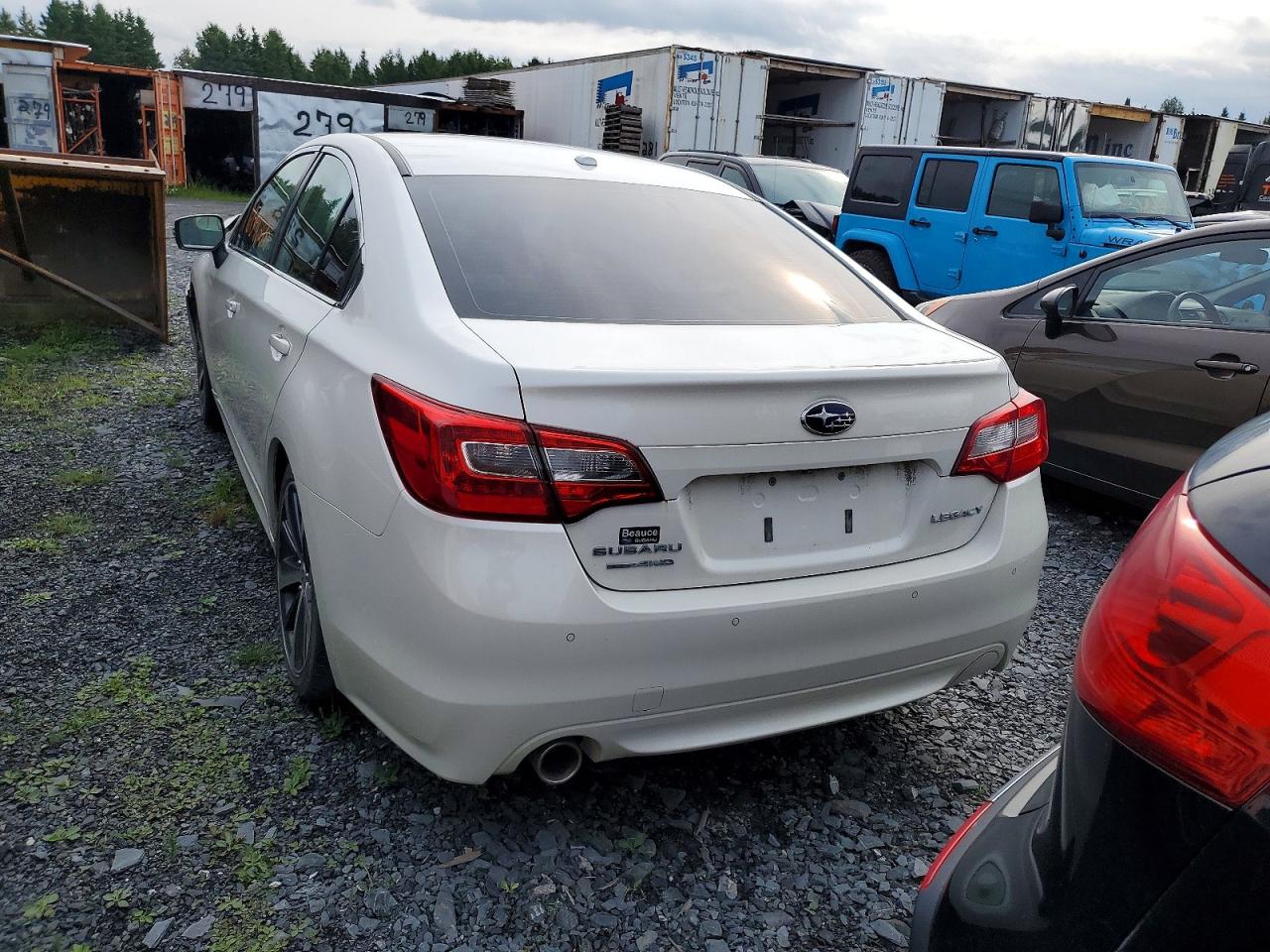 2017 Subaru Legacy 2.5i Limited White vin: 4S3BNCN66H3004850