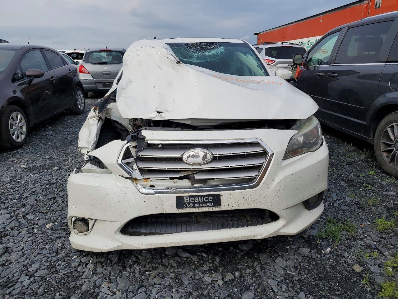 2017 Subaru Legacy 2.5i Limited White vin: 4S3BNCN66H3004850