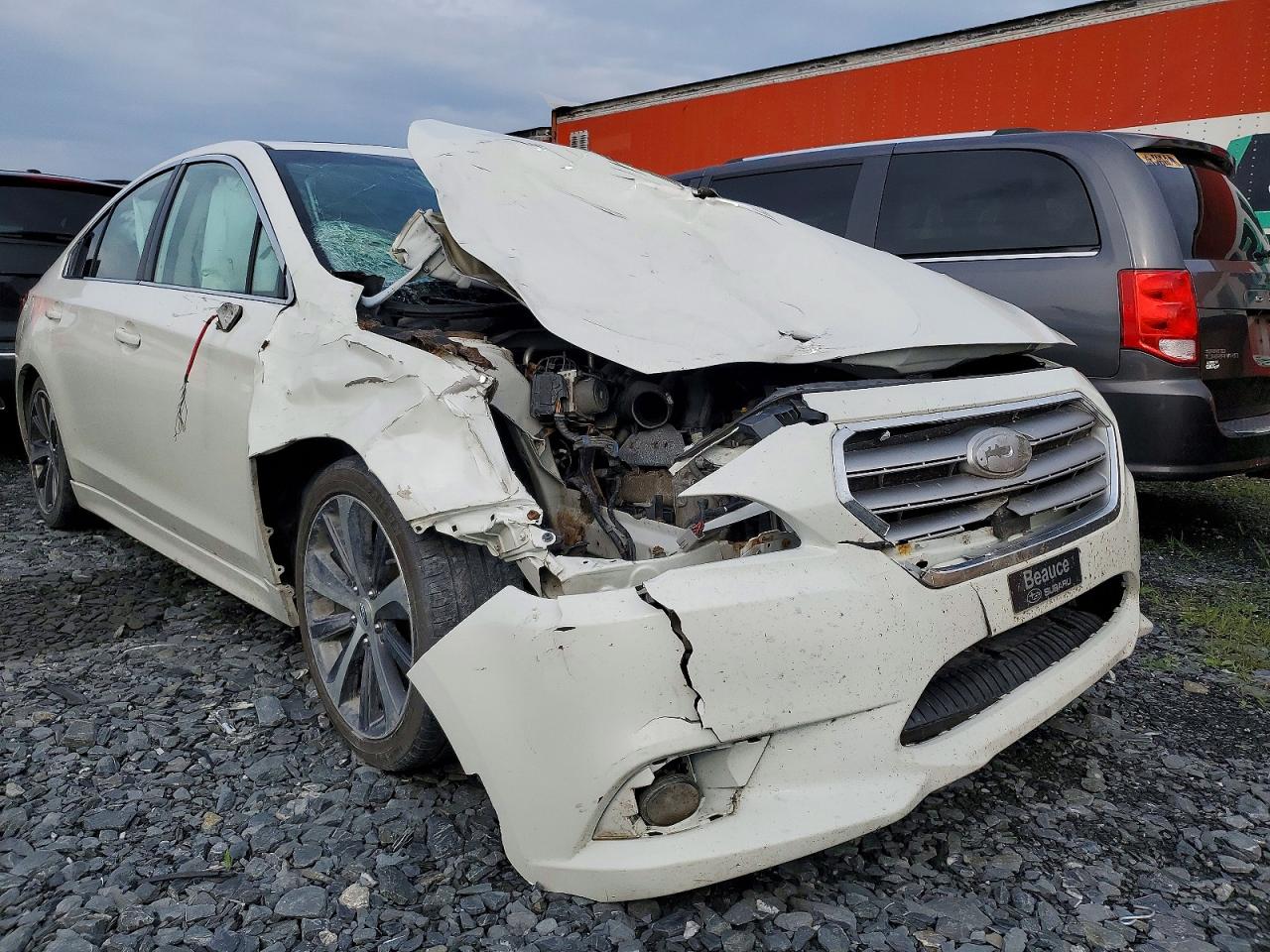 2017 Subaru Legacy 2.5i Limited White vin: 4S3BNCN66H3004850