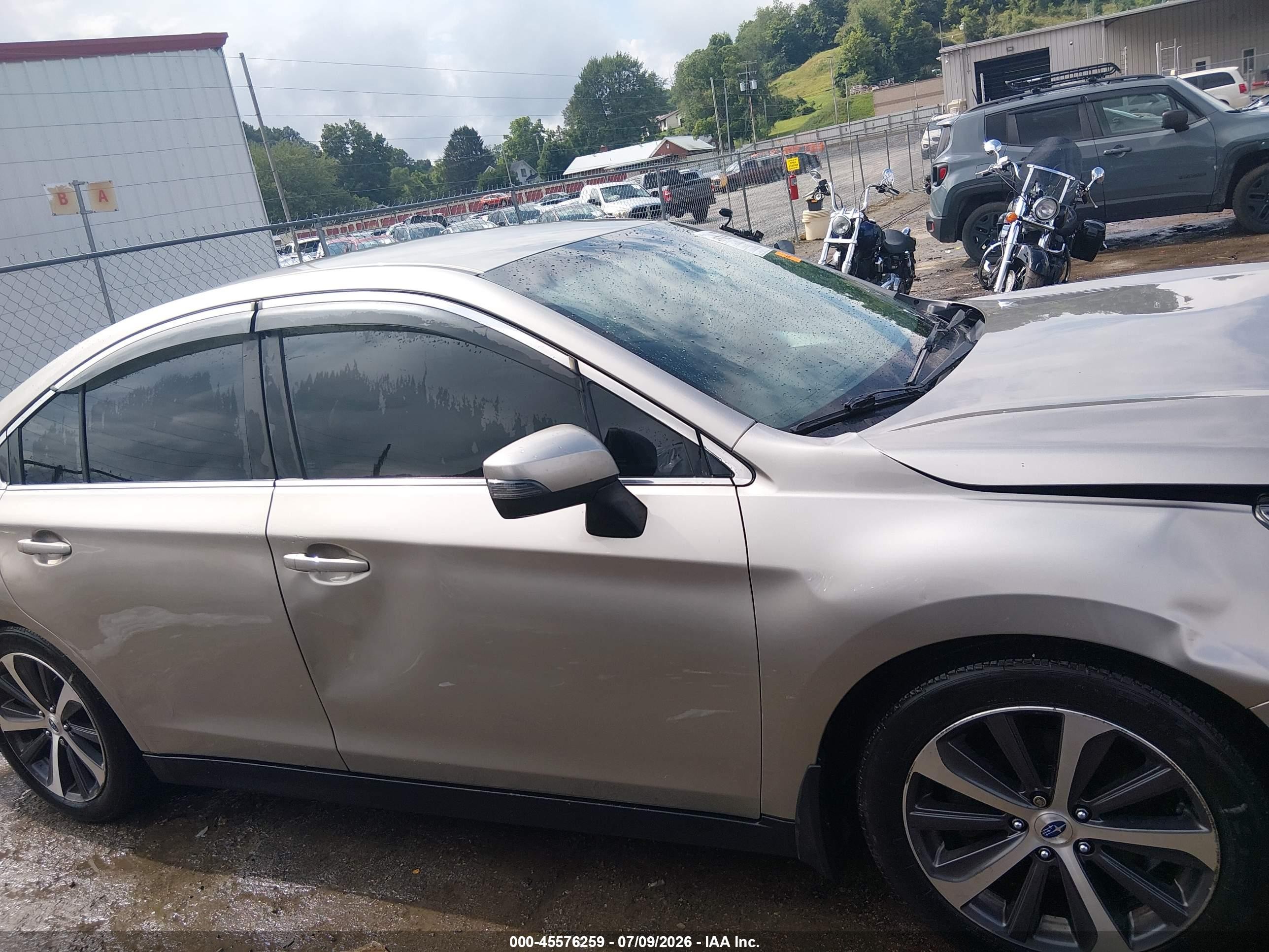 2015 Subaru Legacy 3.6r Limited Gold vin: 4S3BNEJ65F3030953