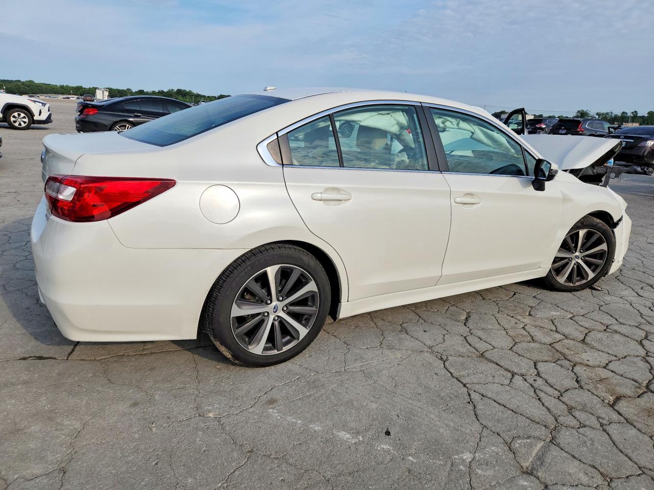 2015 Subaru Legacy 3.6r Limited White vin: 4S3BNEJ66F3012090